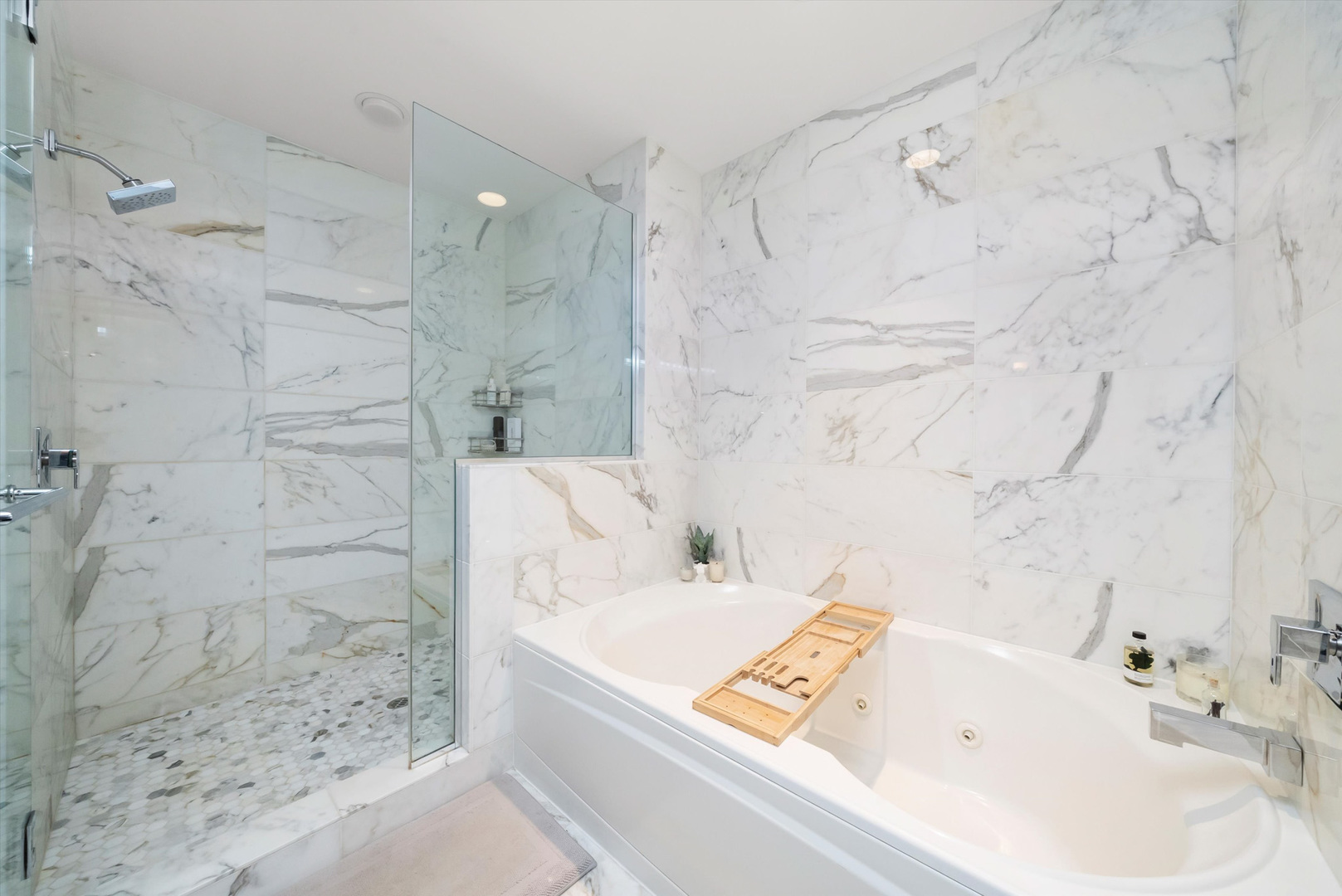 1201 S Prairie Avenue Unit: 3602