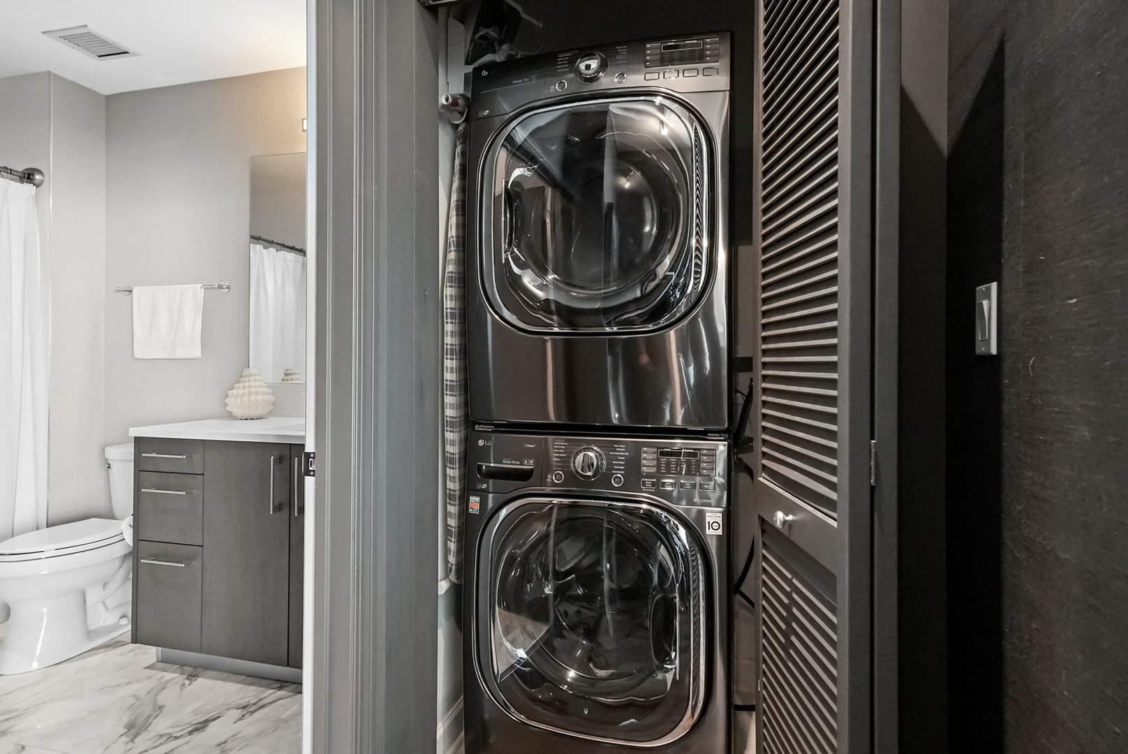 1201 S Prairie Avenue Unit: 3602