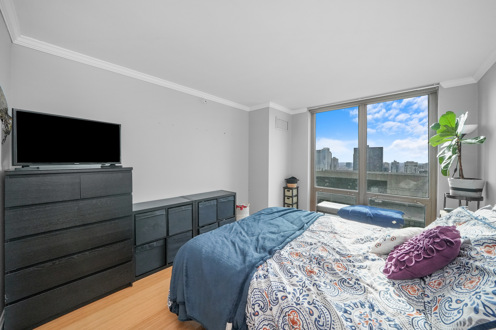 2 E Erie Street Unit: 2806
