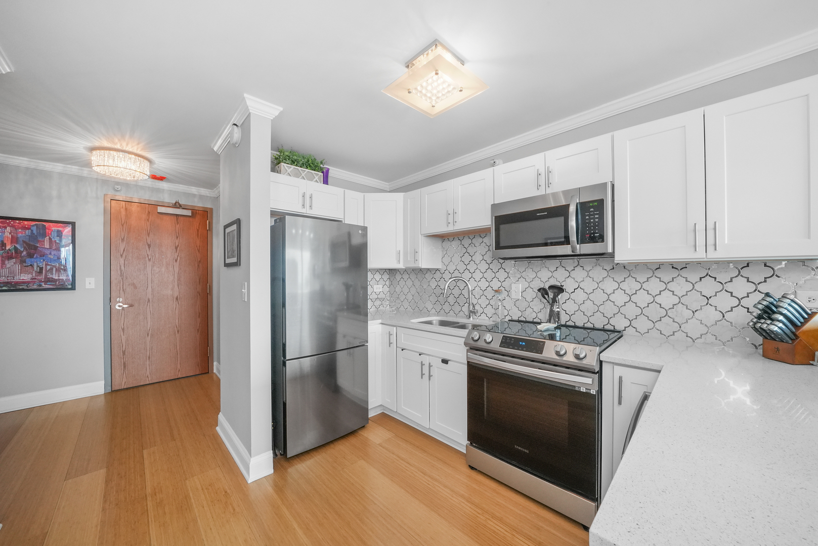 2 E Erie Street Unit: 2806