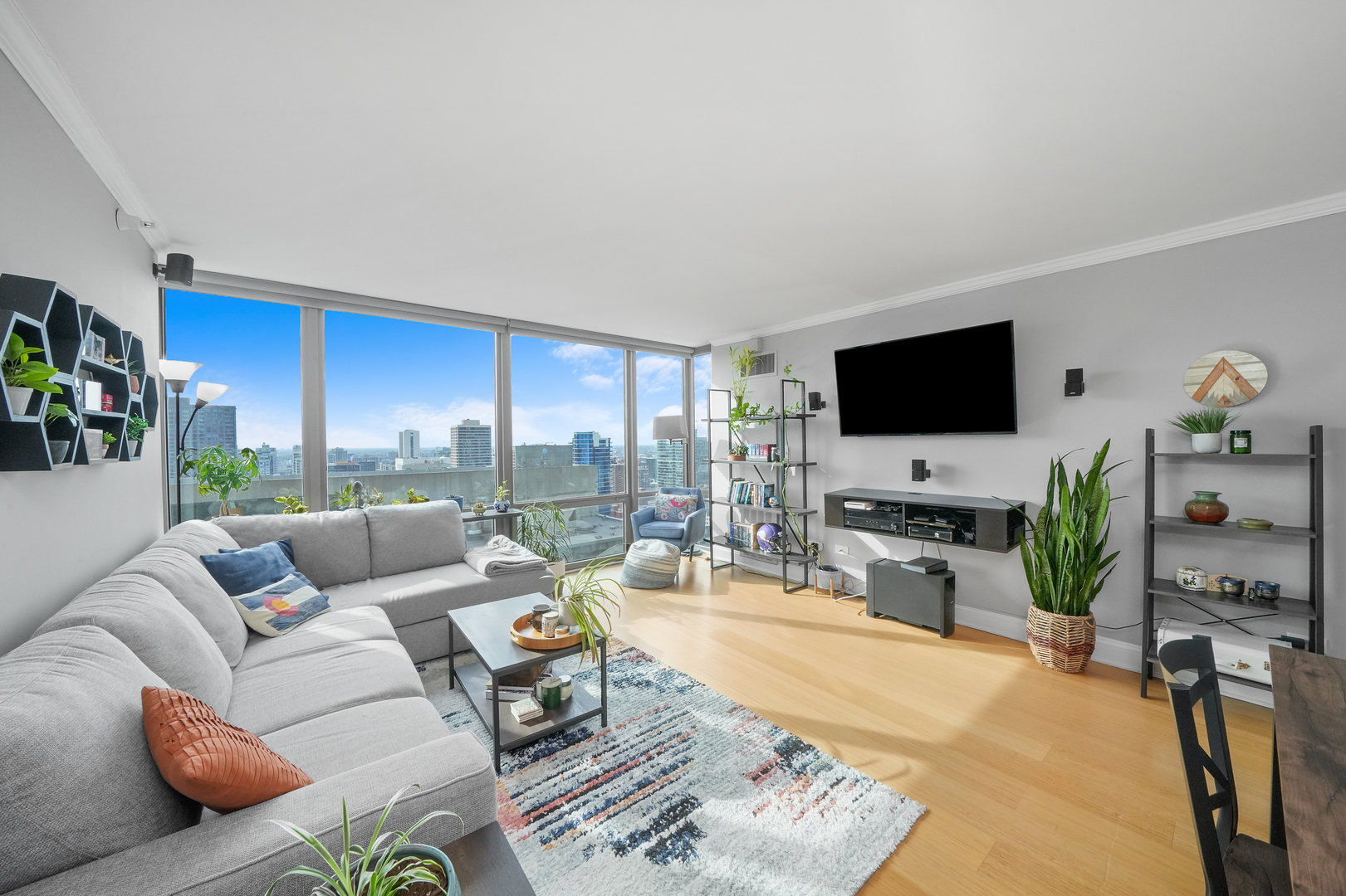 2 E Erie Street Unit: 2806