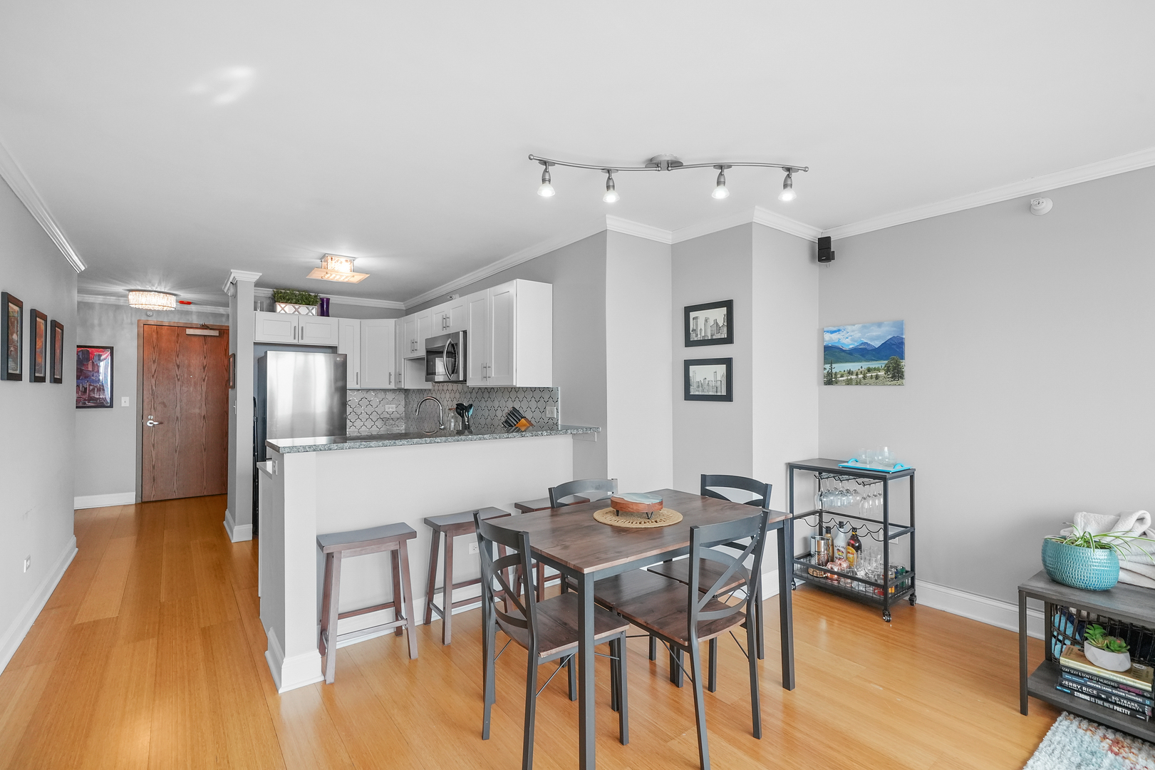 2 E Erie Street Unit: 2806