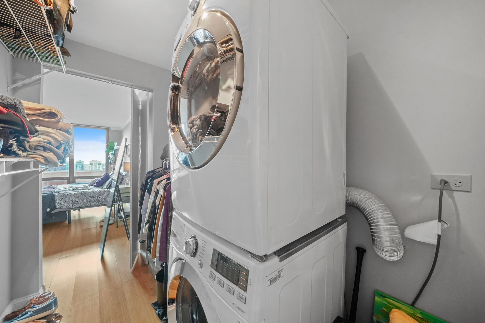 2 E Erie Street Unit: 2806