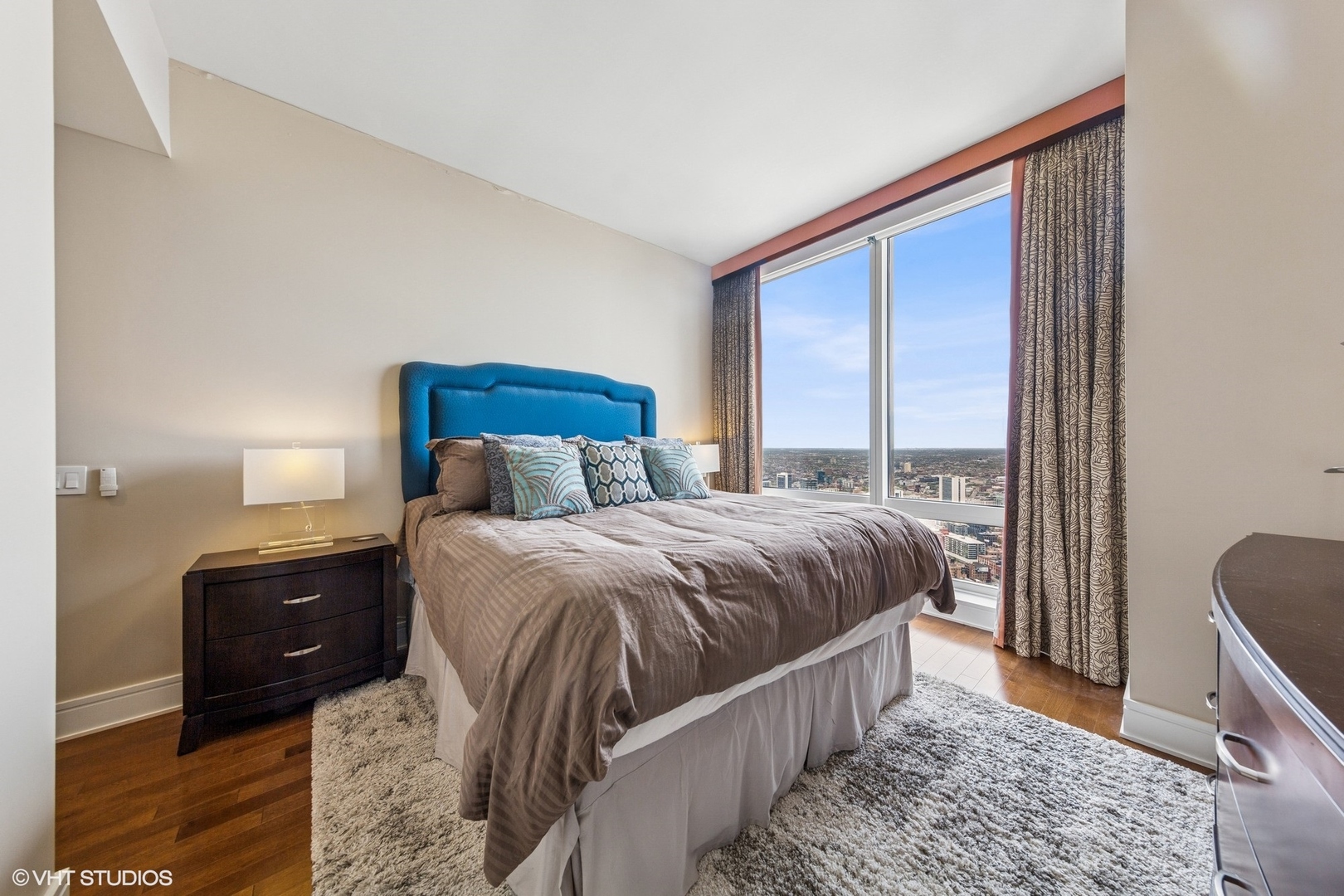 401 N Wabash Avenue Unit: 52B