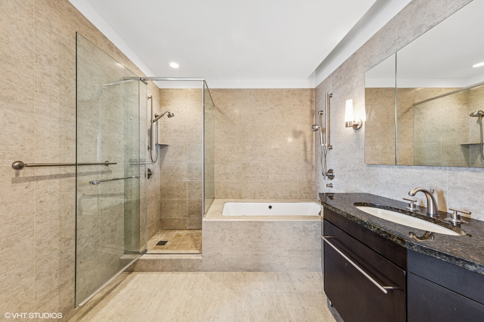 401 N Wabash Avenue Unit: 52B