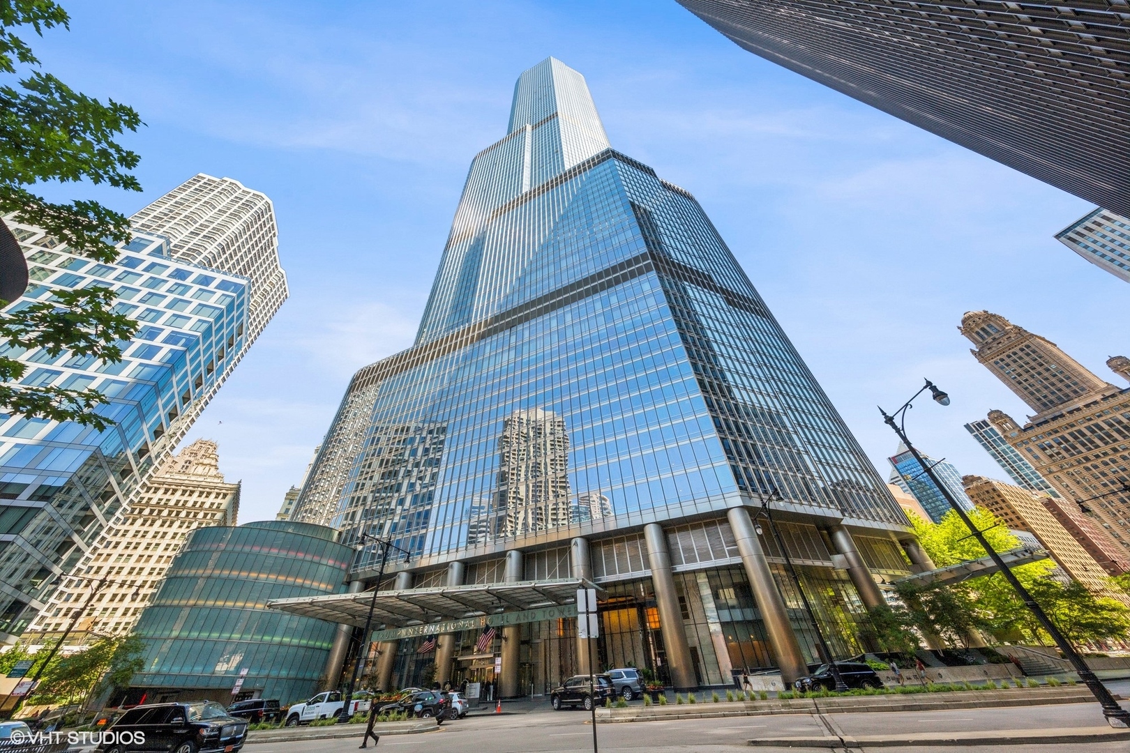 401 N Wabash Avenue Unit: 52B