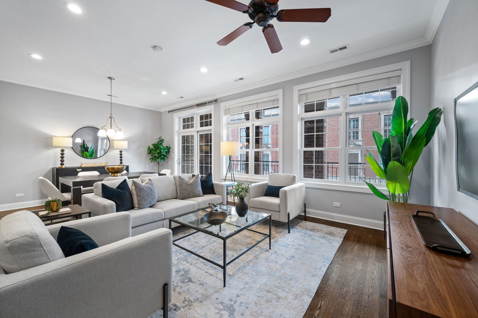 5107 N Clark Street Unit: 3S