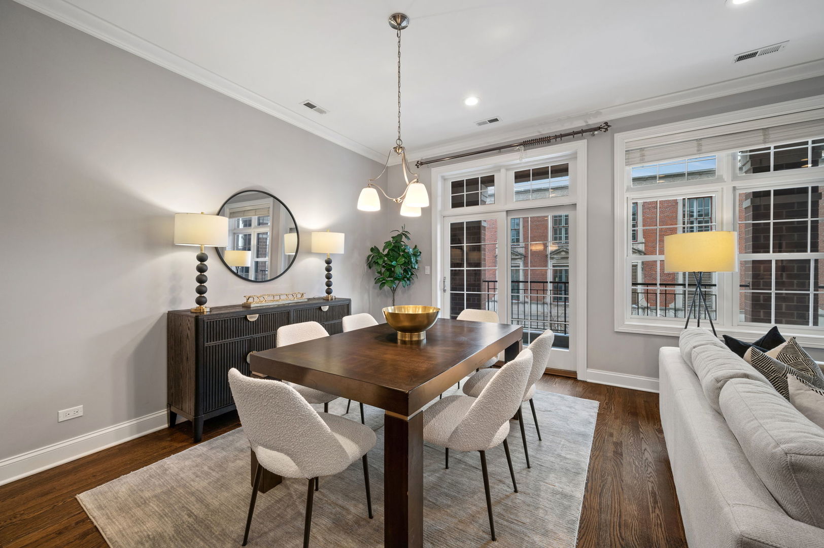 5107 N Clark Street Unit: 3S