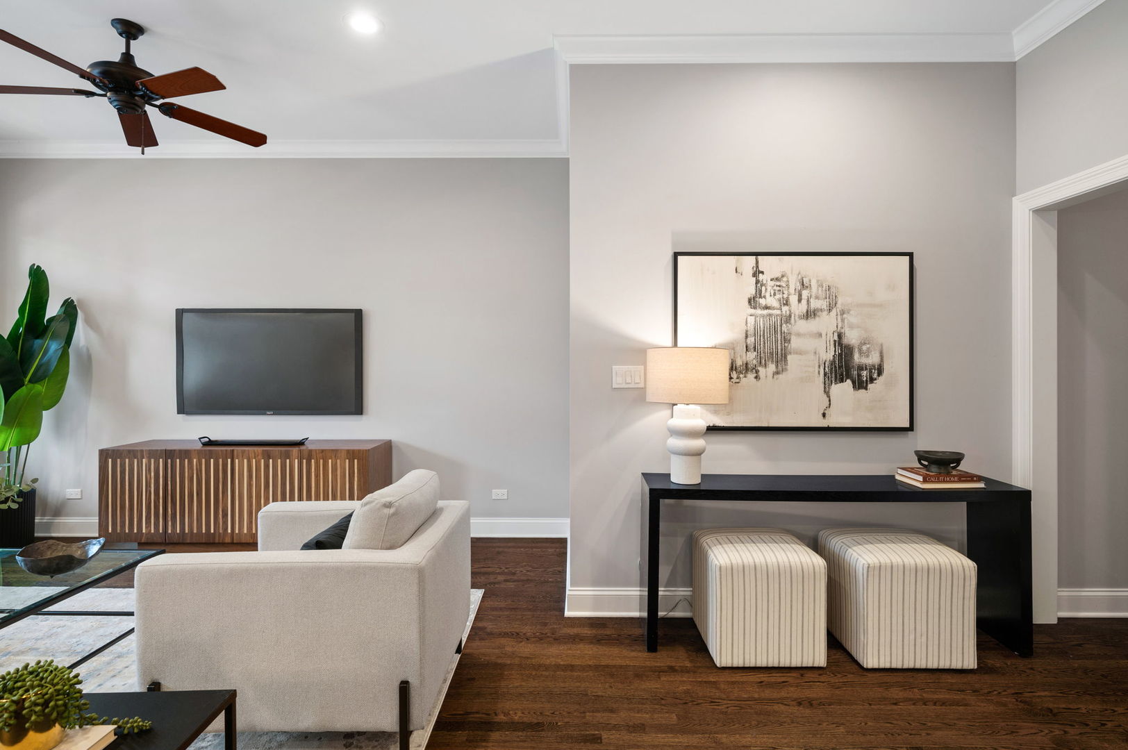 5107 N Clark Street Unit: 3S