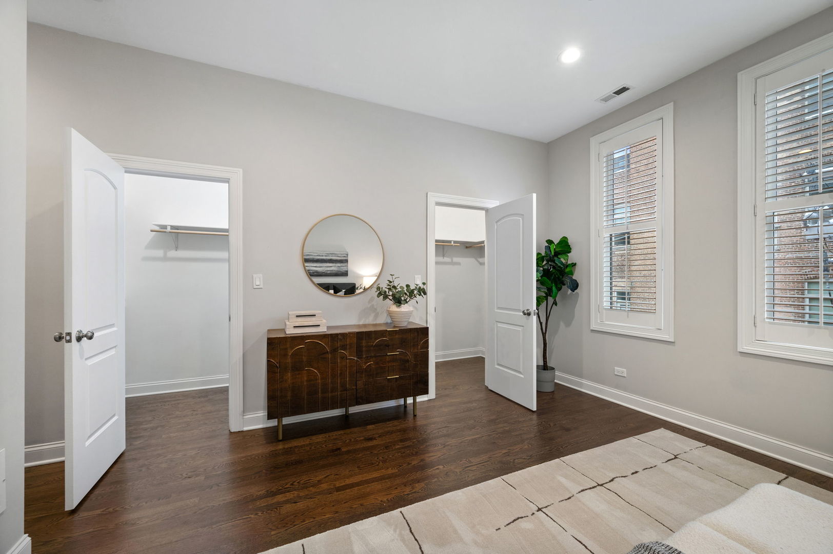 5107 N Clark Street Unit: 3S