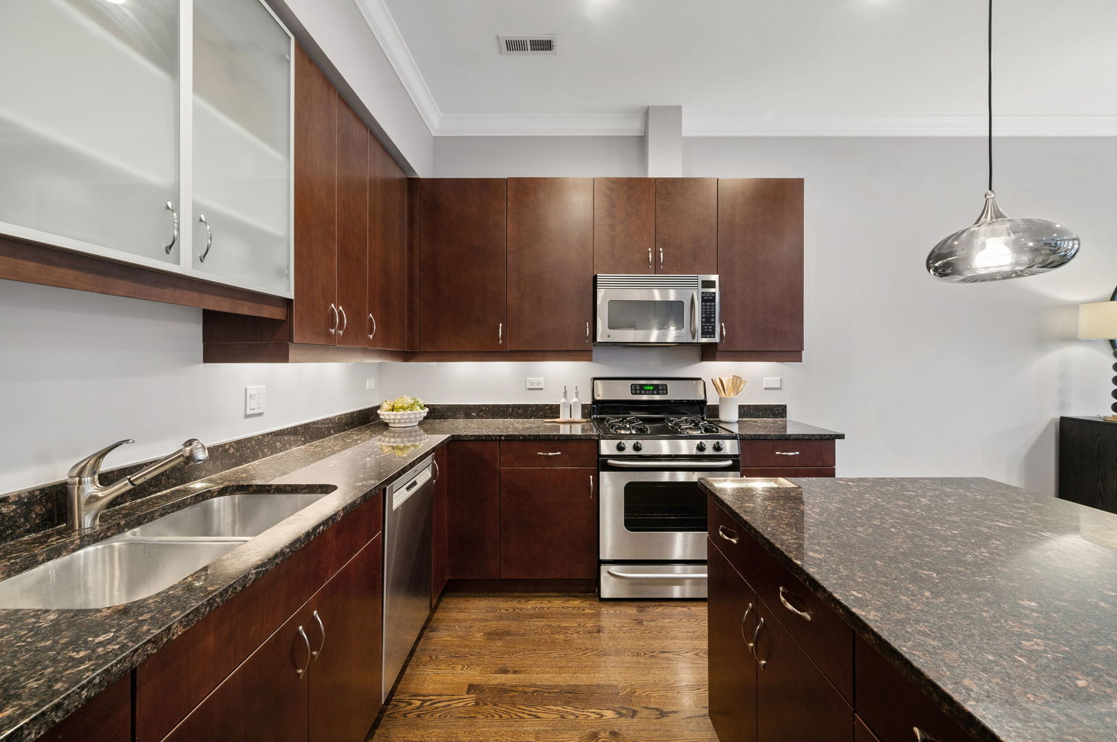 5107 N Clark Street Unit: 3S