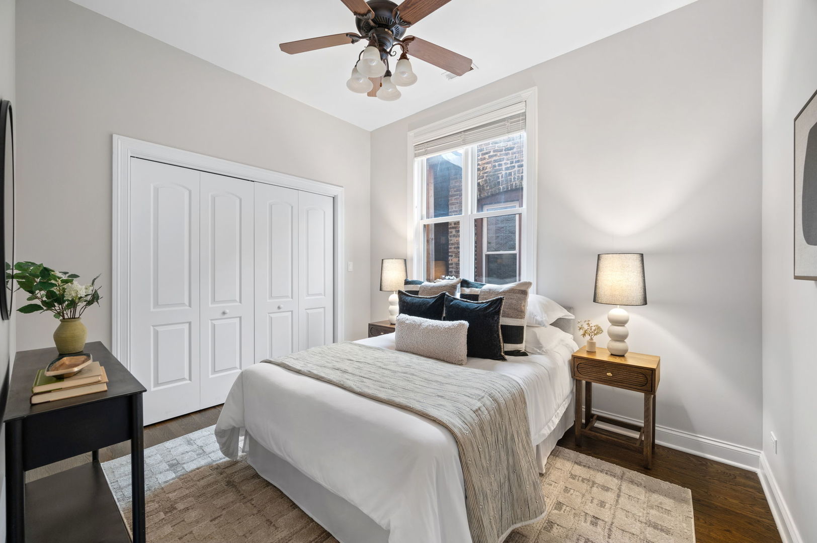 5107 N Clark Street Unit: 3S