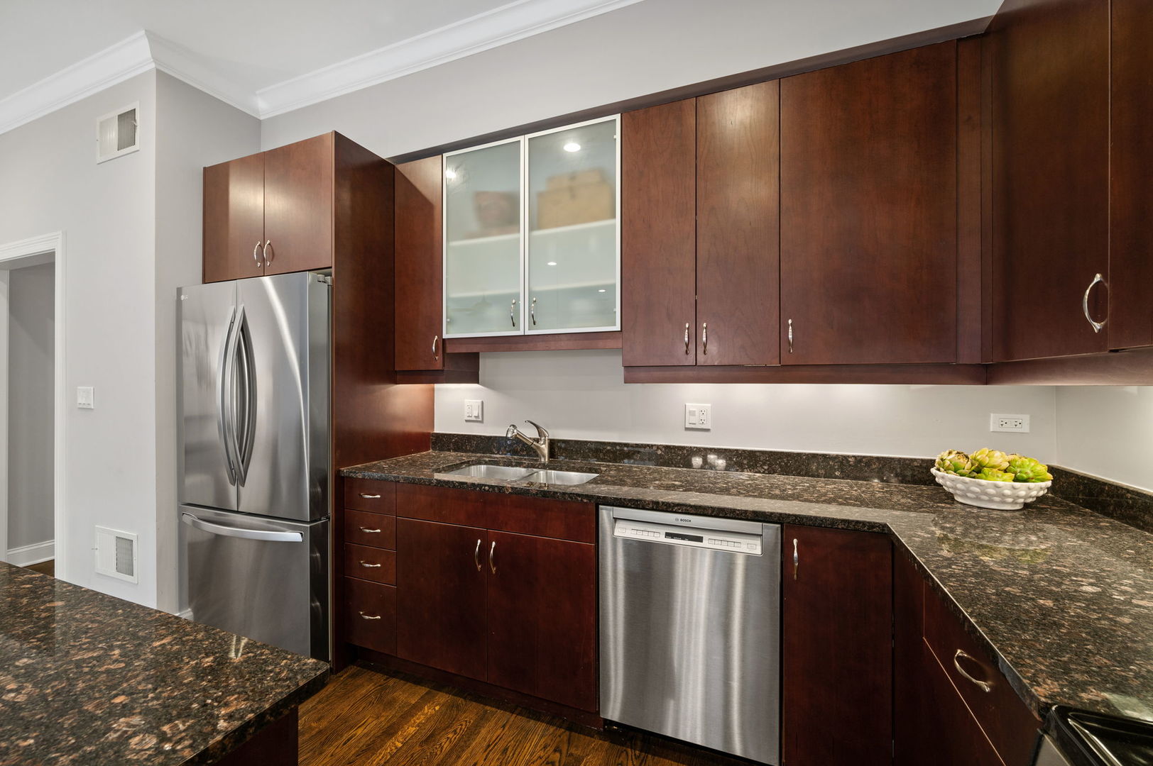 5107 N Clark Street Unit: 3S