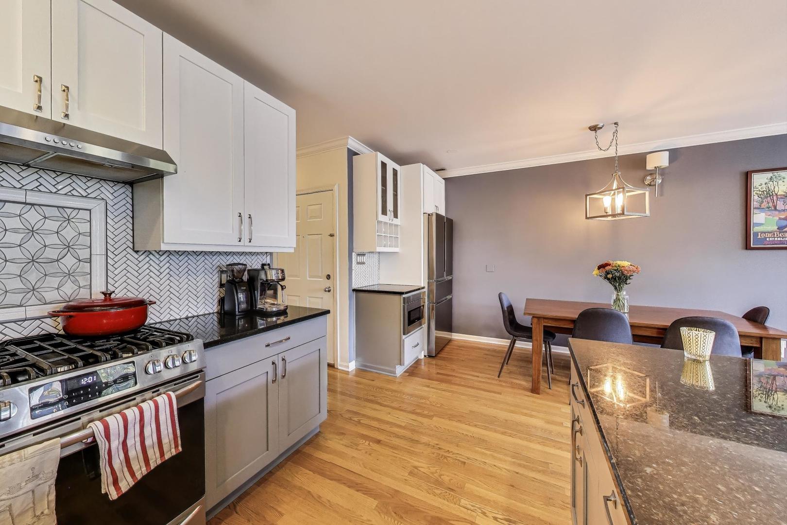 1012 N Wood Street Unit: 2