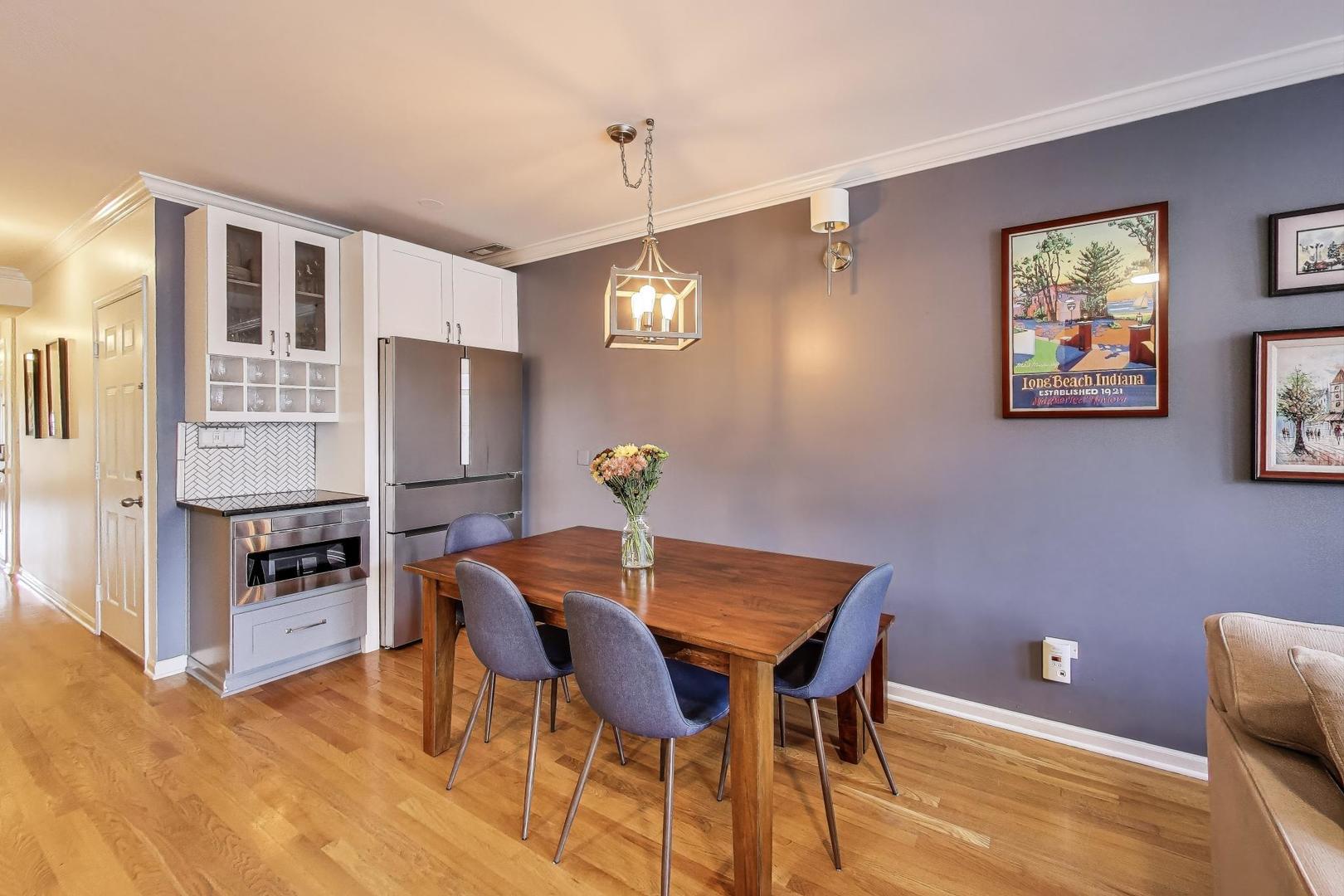 1012 N Wood Street Unit: 2