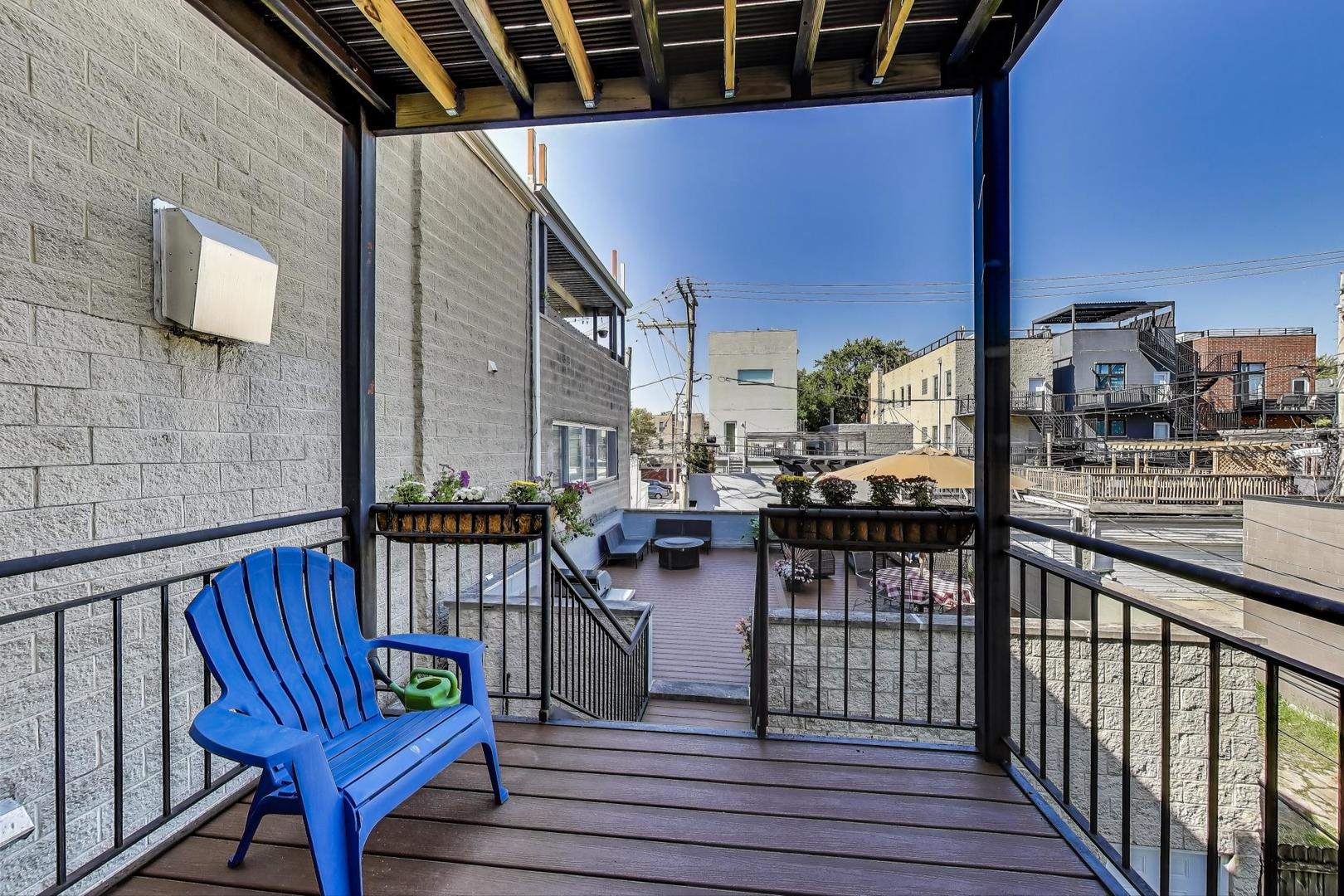 1012 N Wood Street Unit: 2