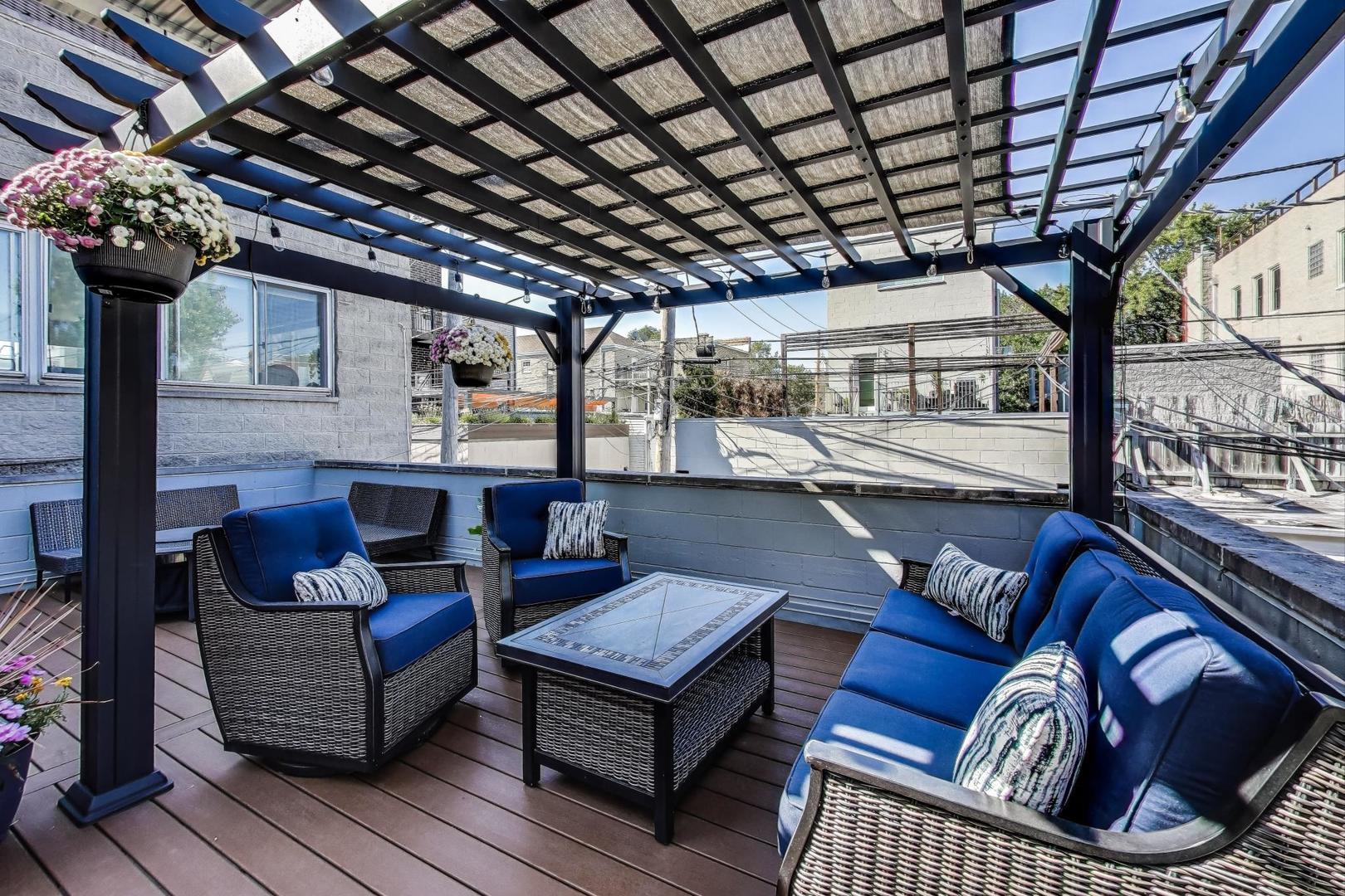 1012 N Wood Street Unit: 2