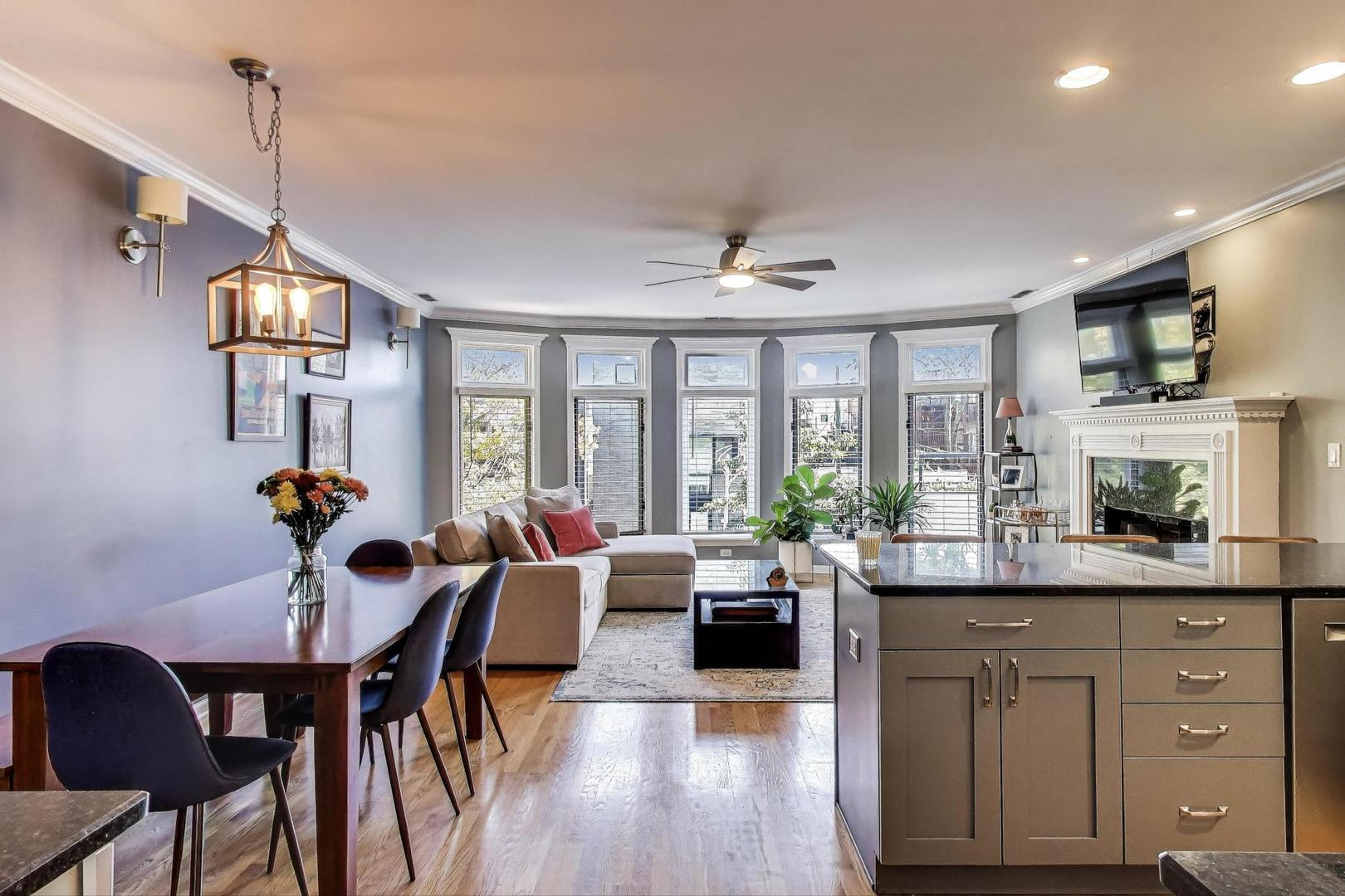 1012 N Wood Street Unit: 2