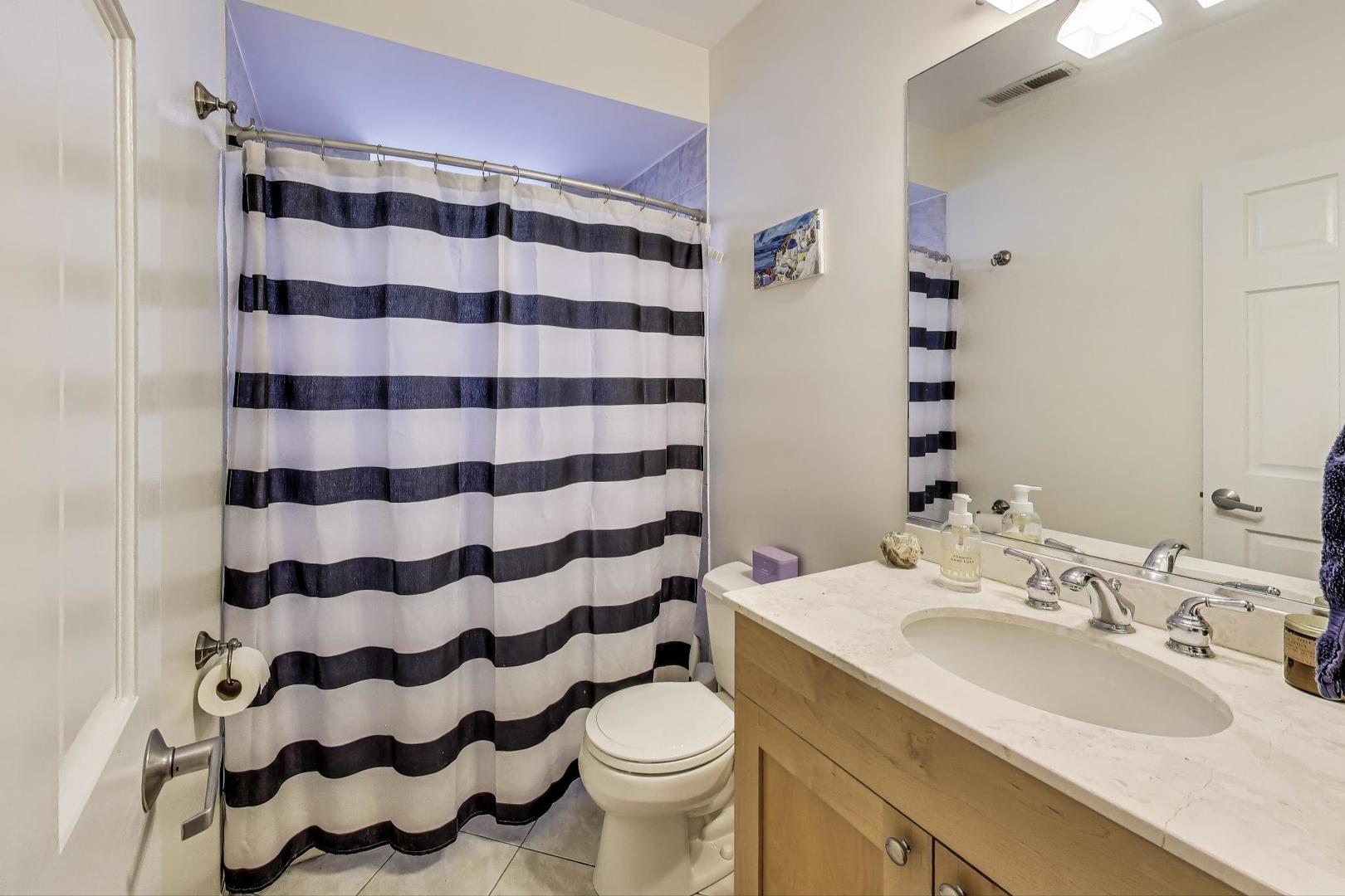 1012 N Wood Street Unit: 2