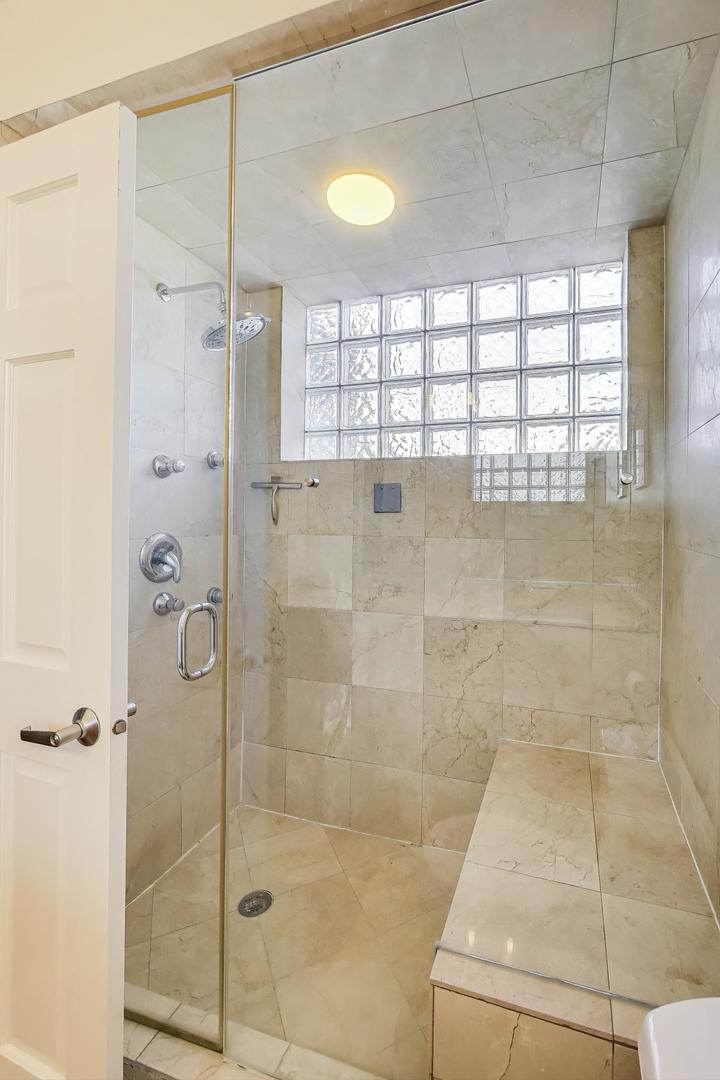 1012 N Wood Street Unit: 2