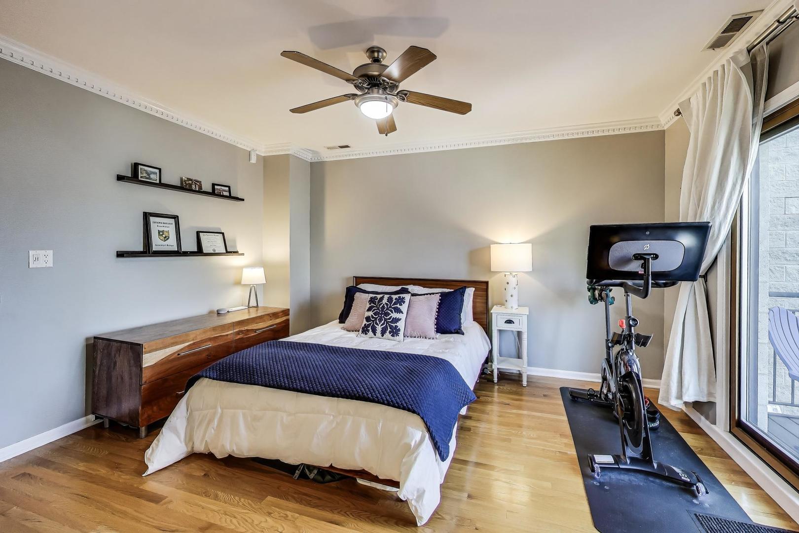 1012 N Wood Street Unit: 2