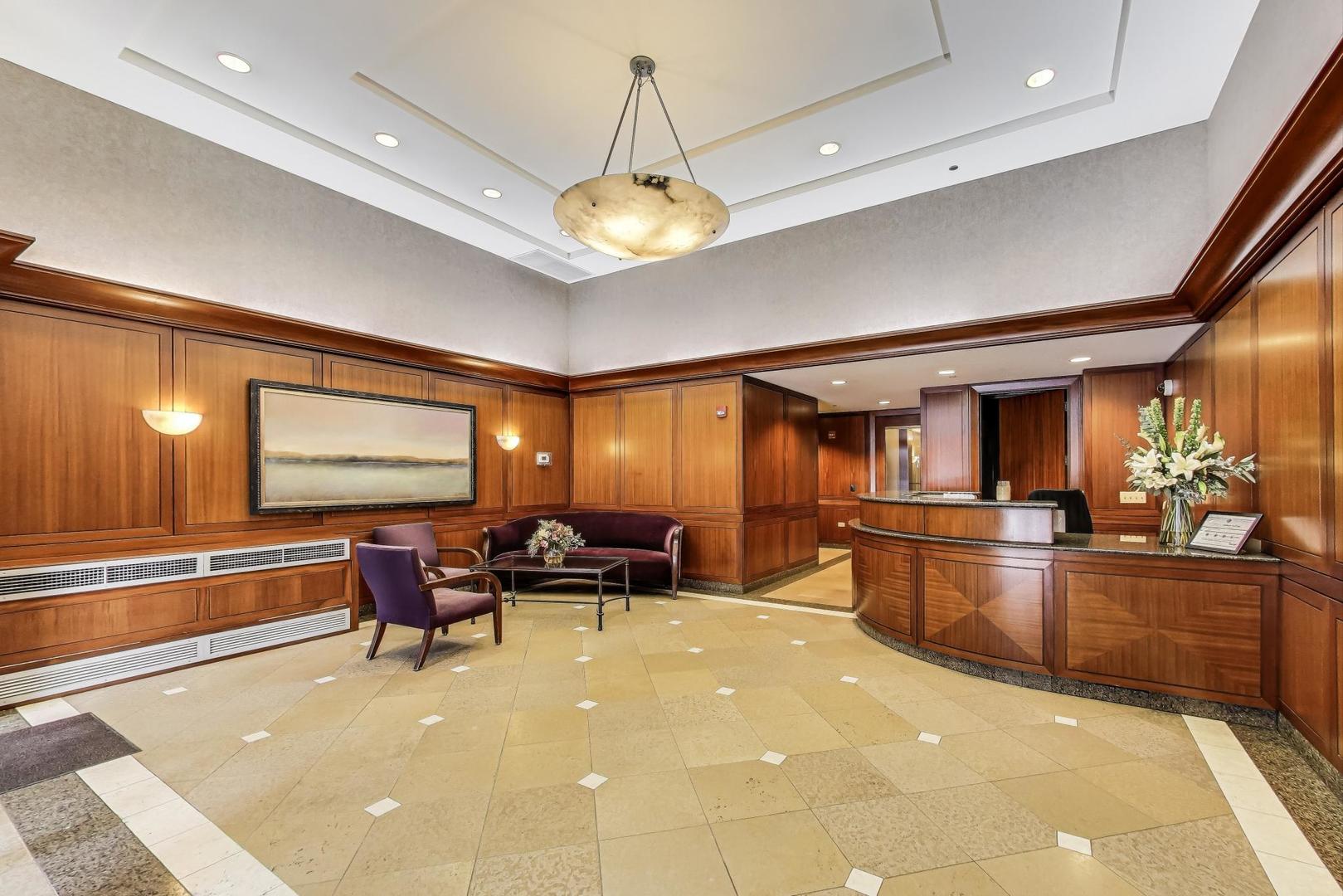 635 N Dearborn Street Unit: 2104