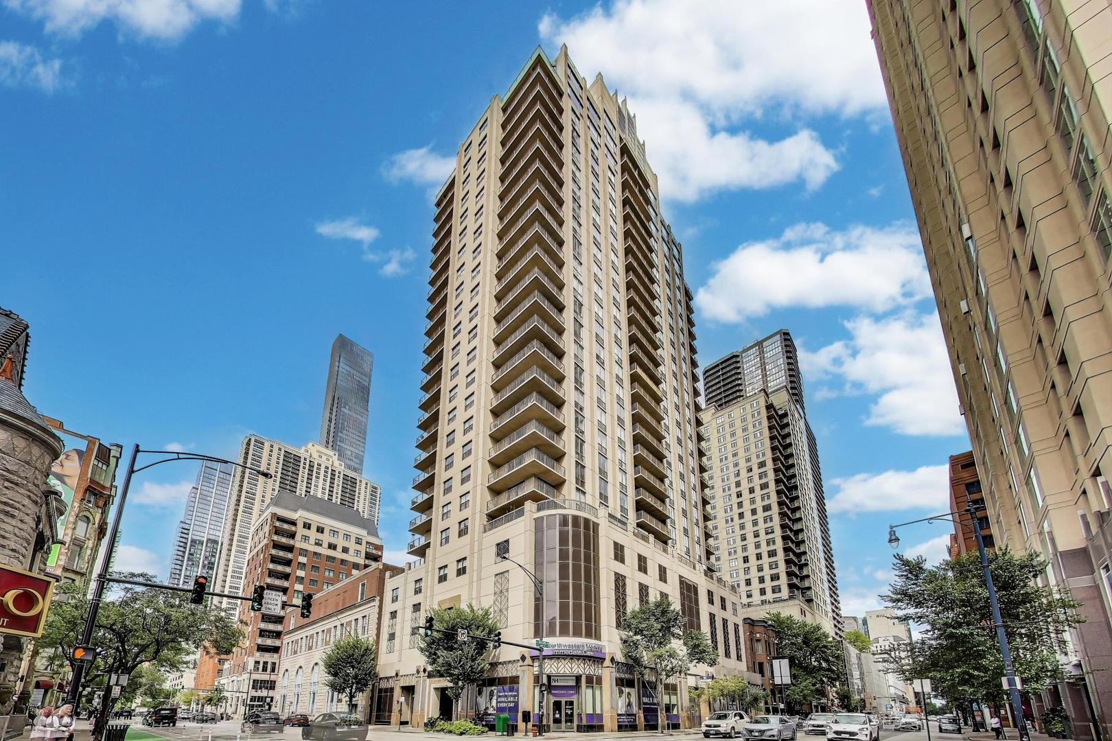 635 N Dearborn Street Unit: 2104