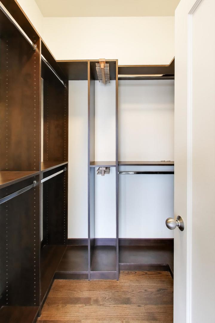 3601 N Southport Avenue Unit: 3A