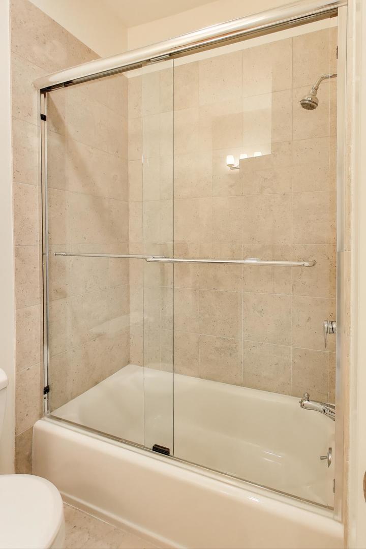 3601 N Southport Avenue Unit: 3A