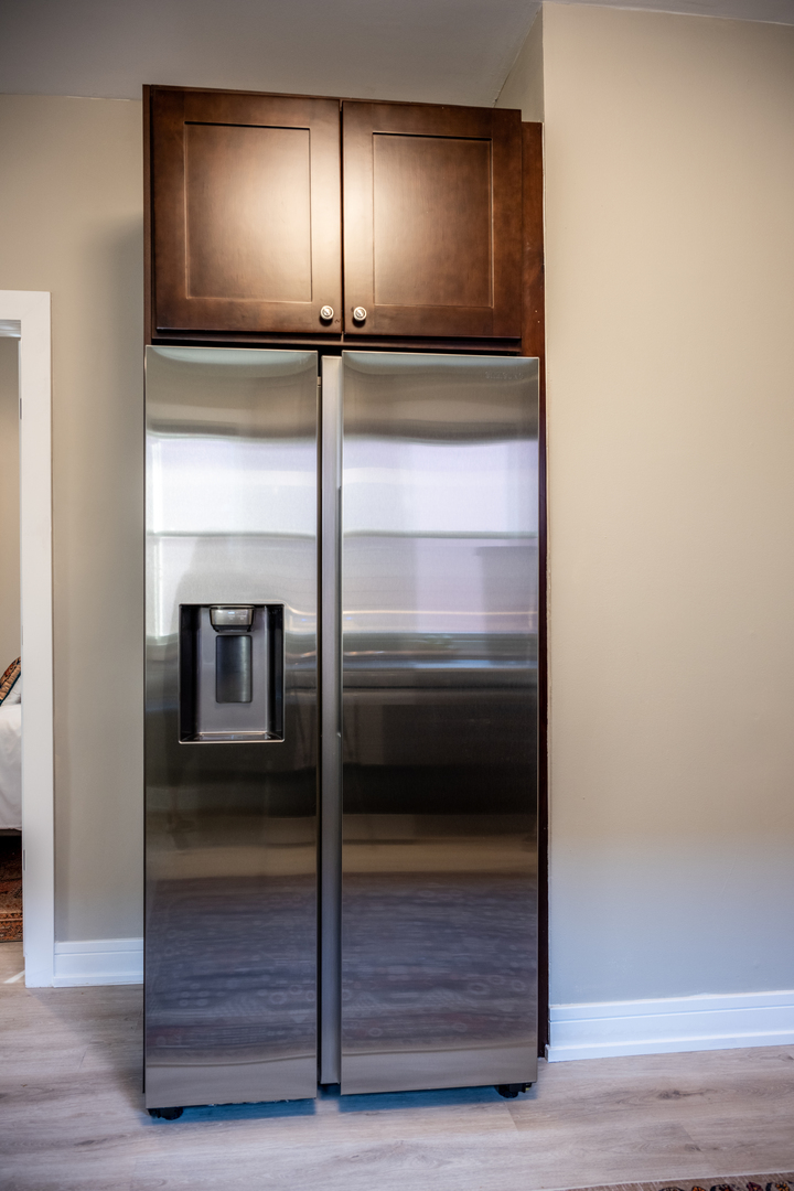 1437 N WICKER PARK Avenue