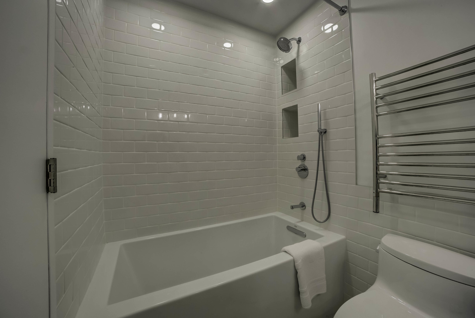 440 N Mcclurg Court Unit: 513