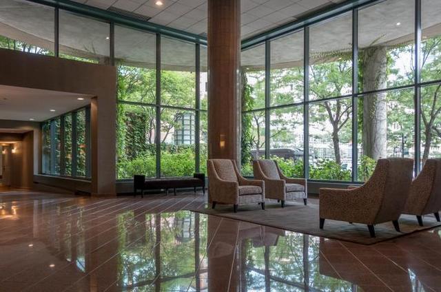 440 N Mcclurg Court Unit: 513