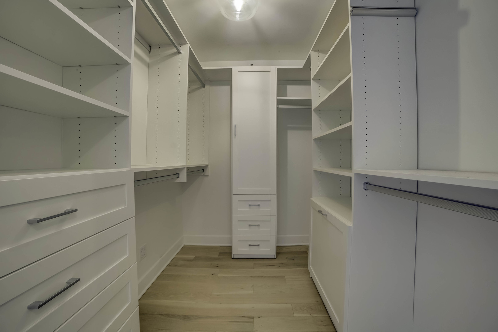 440 N Mcclurg Court Unit: 513