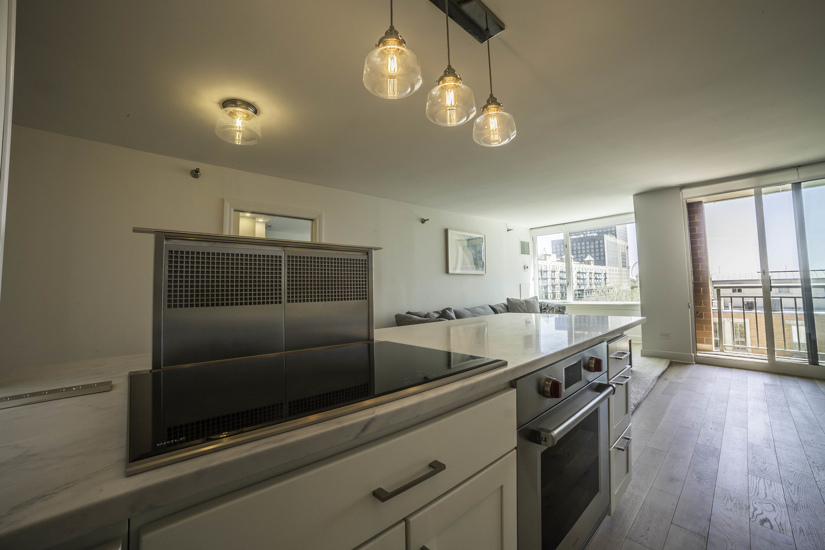 440 N Mcclurg Court Unit: 513