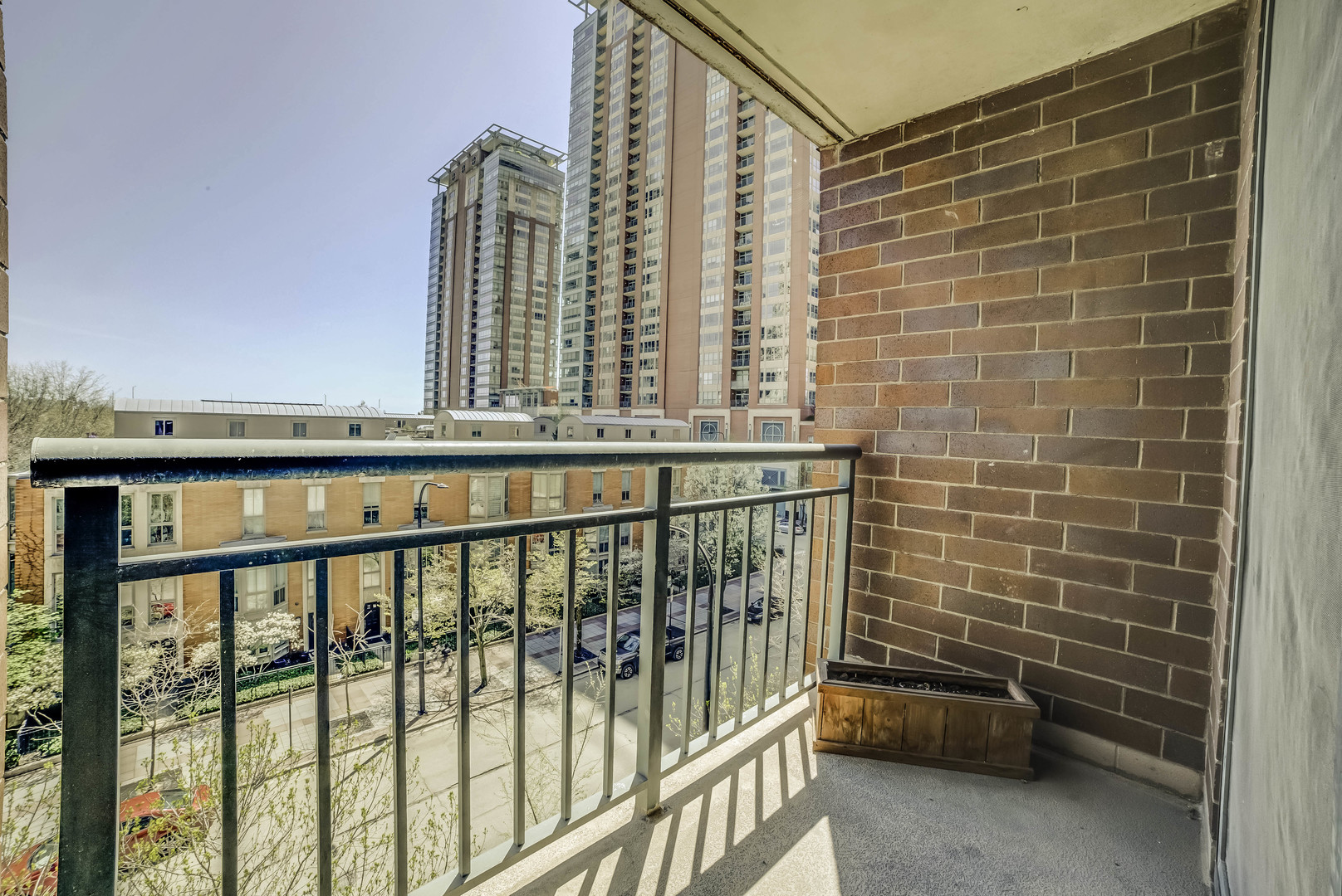 440 N Mcclurg Court Unit: 513