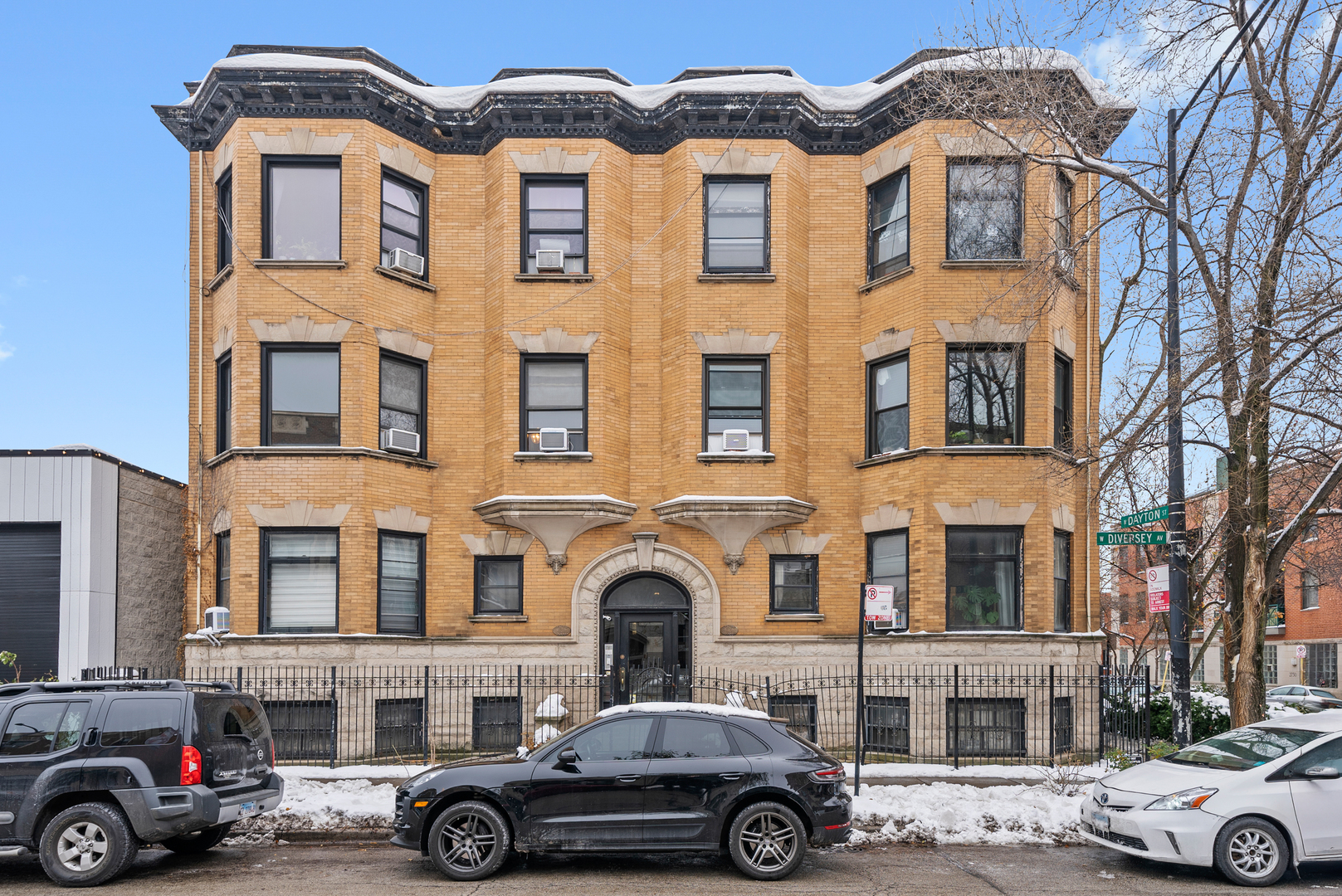 823 W Diversey Parkway Unit: 2