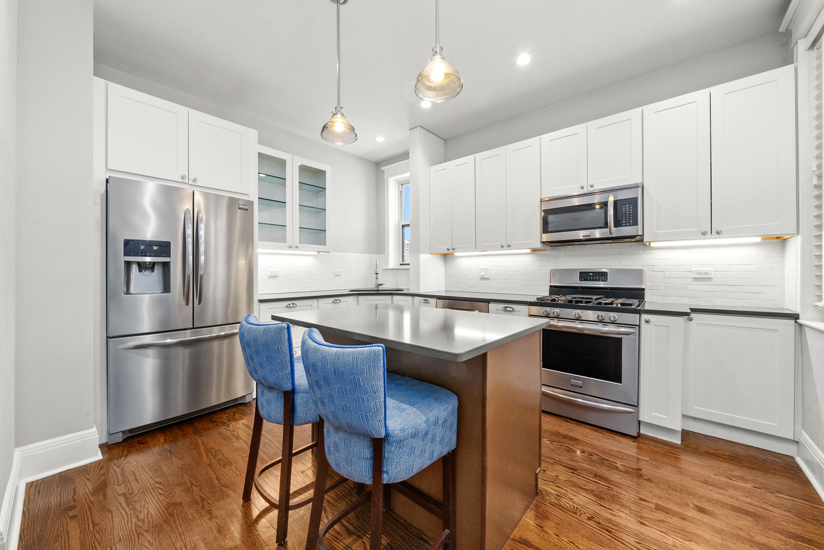 823 W Diversey Parkway Unit: 2