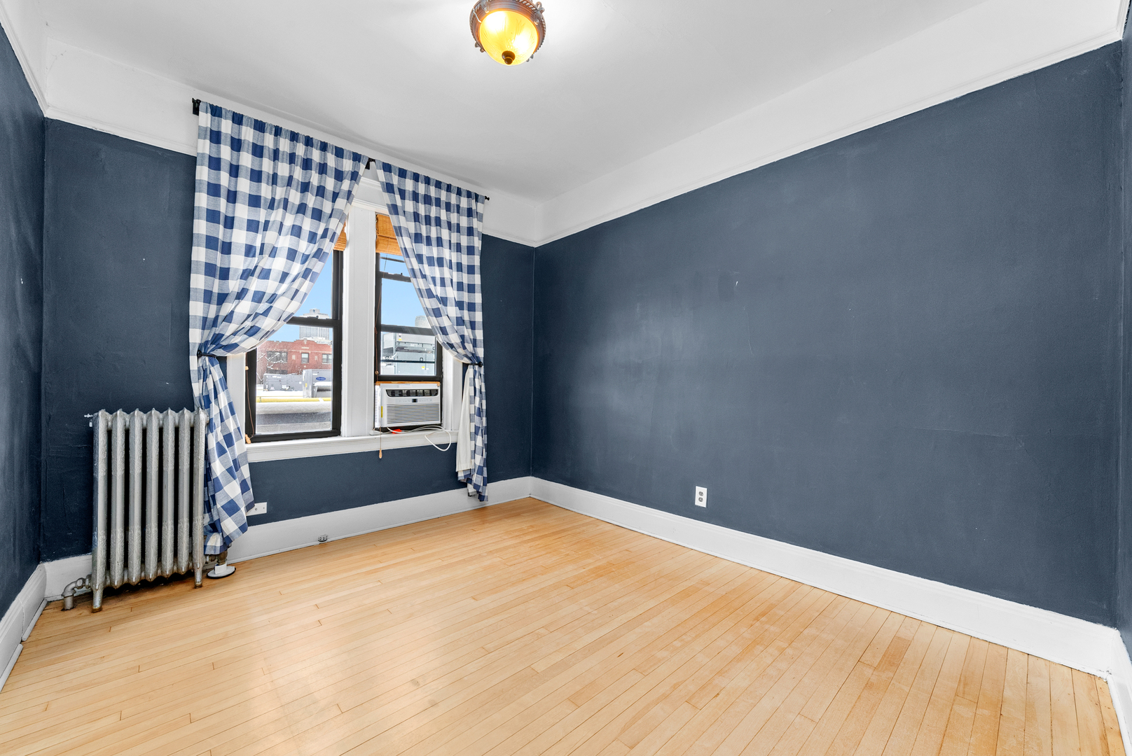 823 W Diversey Parkway Unit: 2