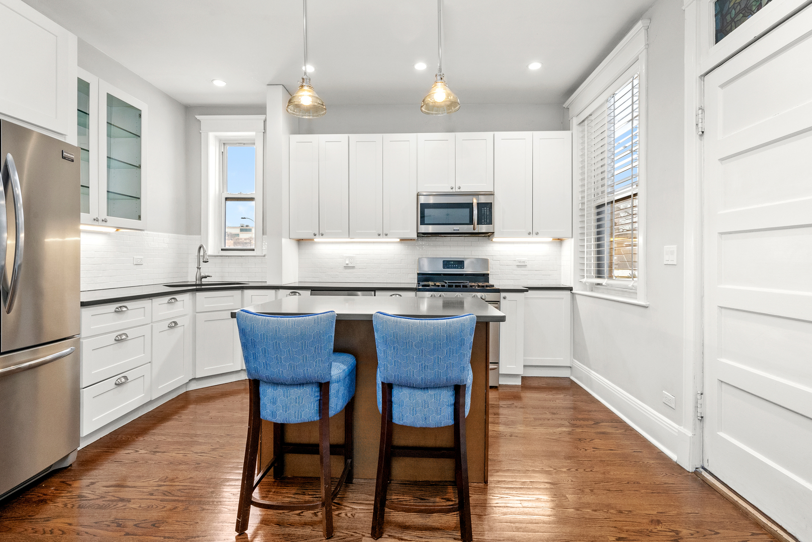 823 W Diversey Parkway Unit: 2
