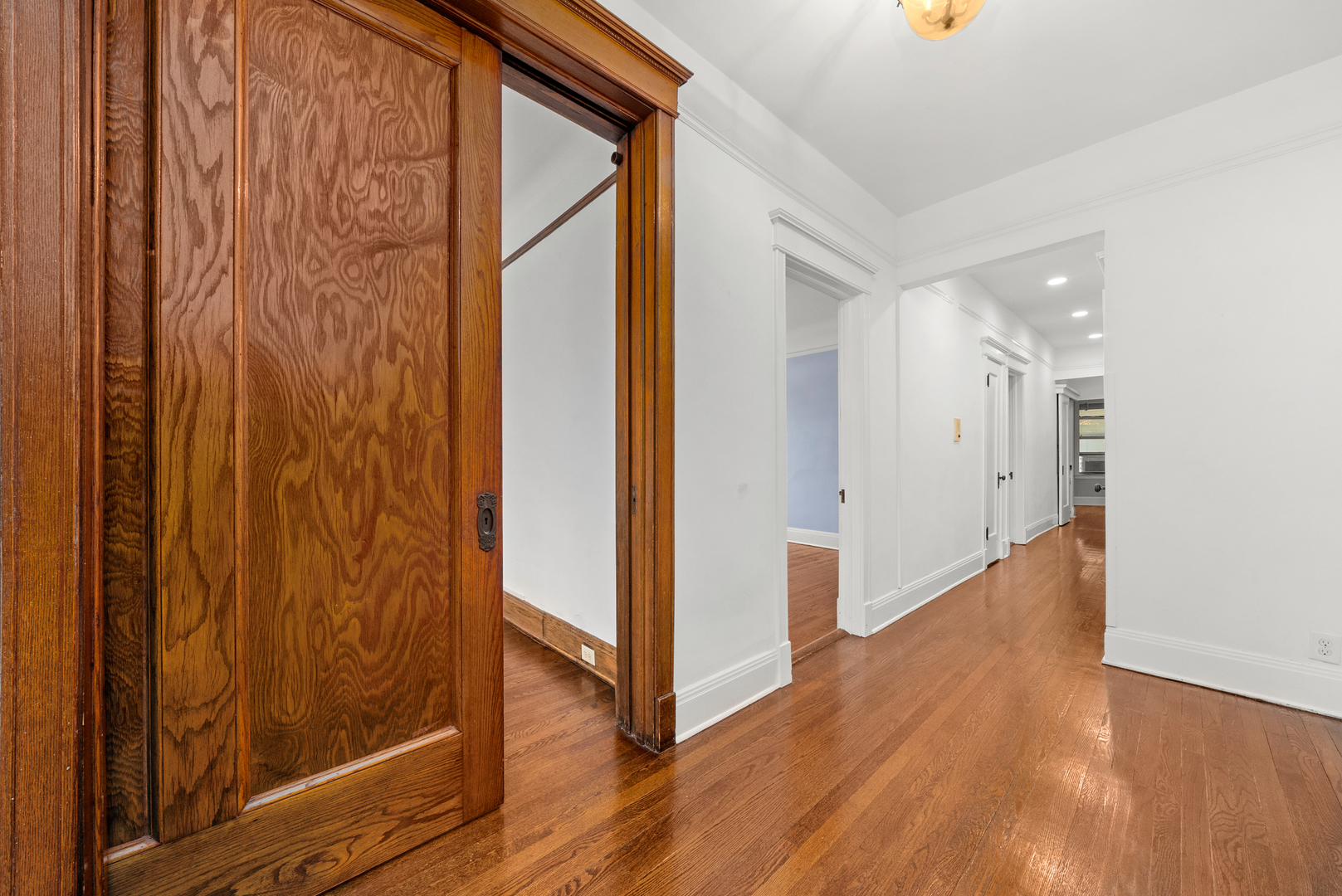 823 W Diversey Parkway Unit: 2