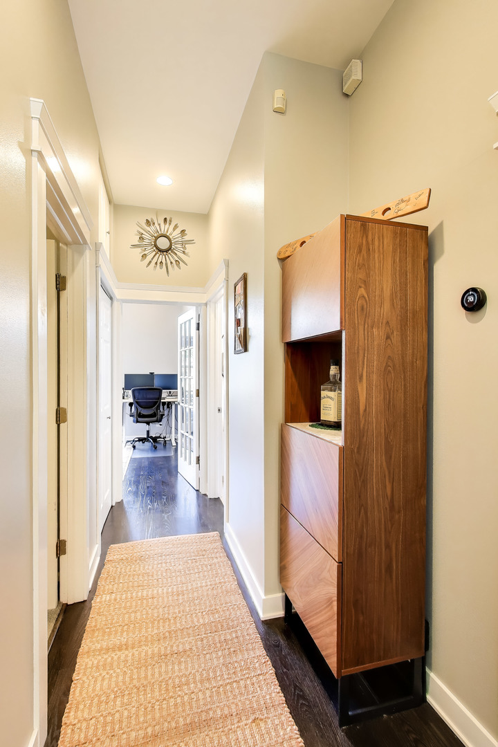 2134 W Crystal Street Unit: 3