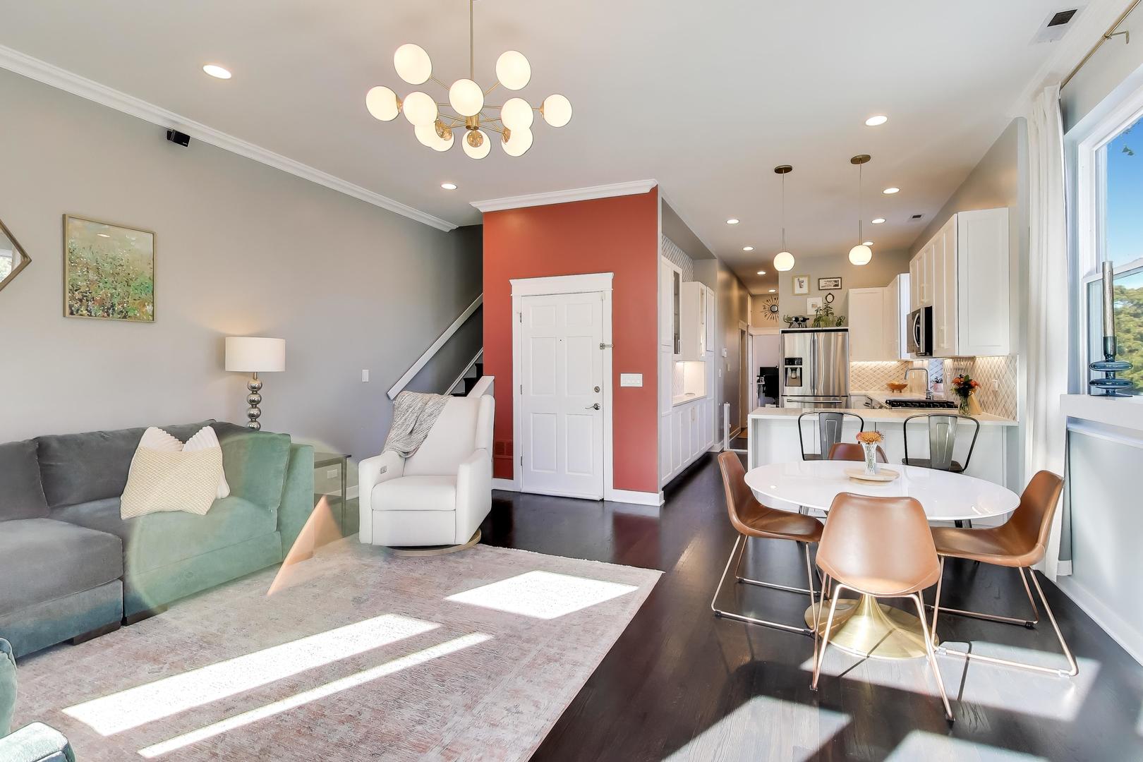 2134 W Crystal Street Unit: 3