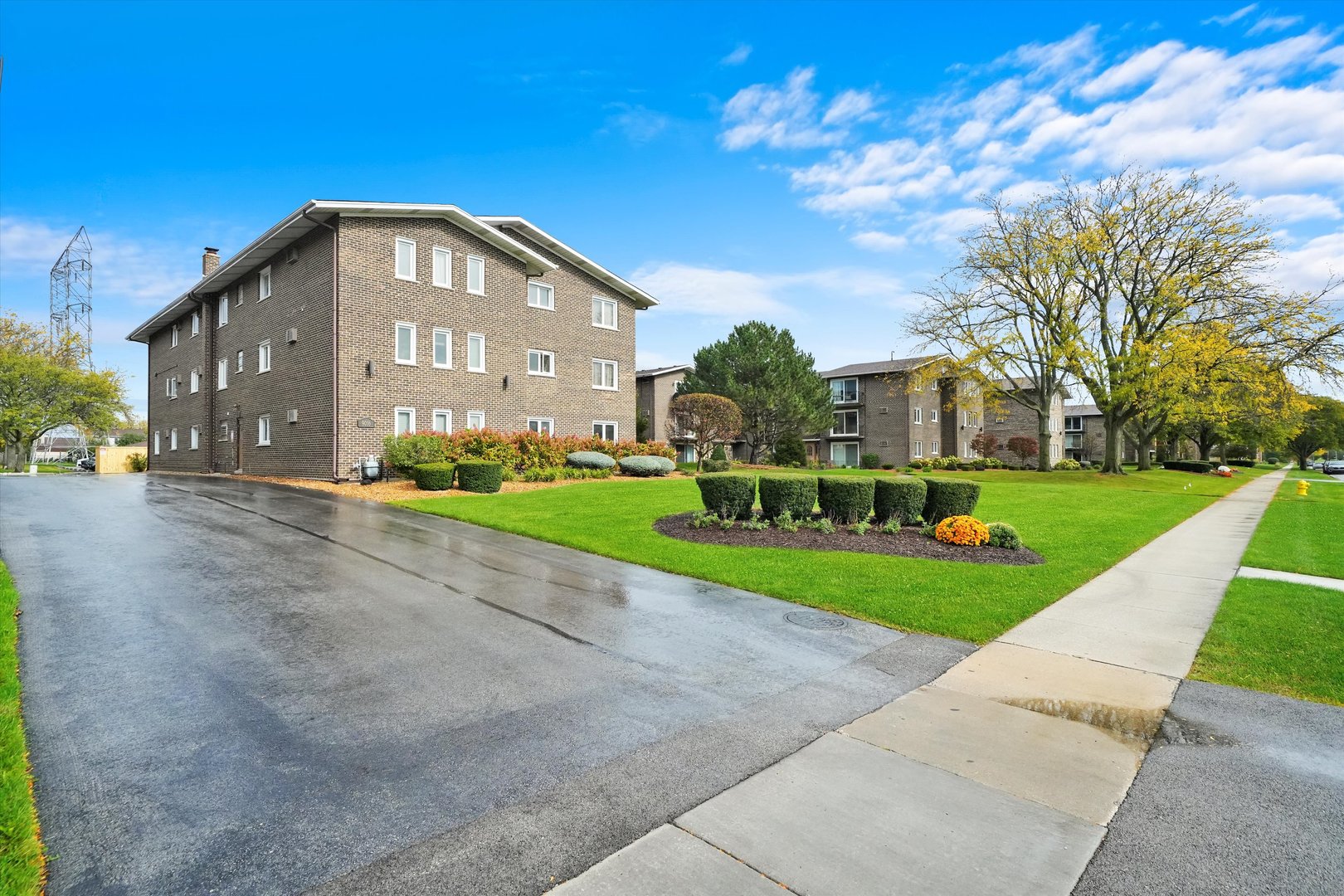 9016 W 140th Street W Unit: 3A