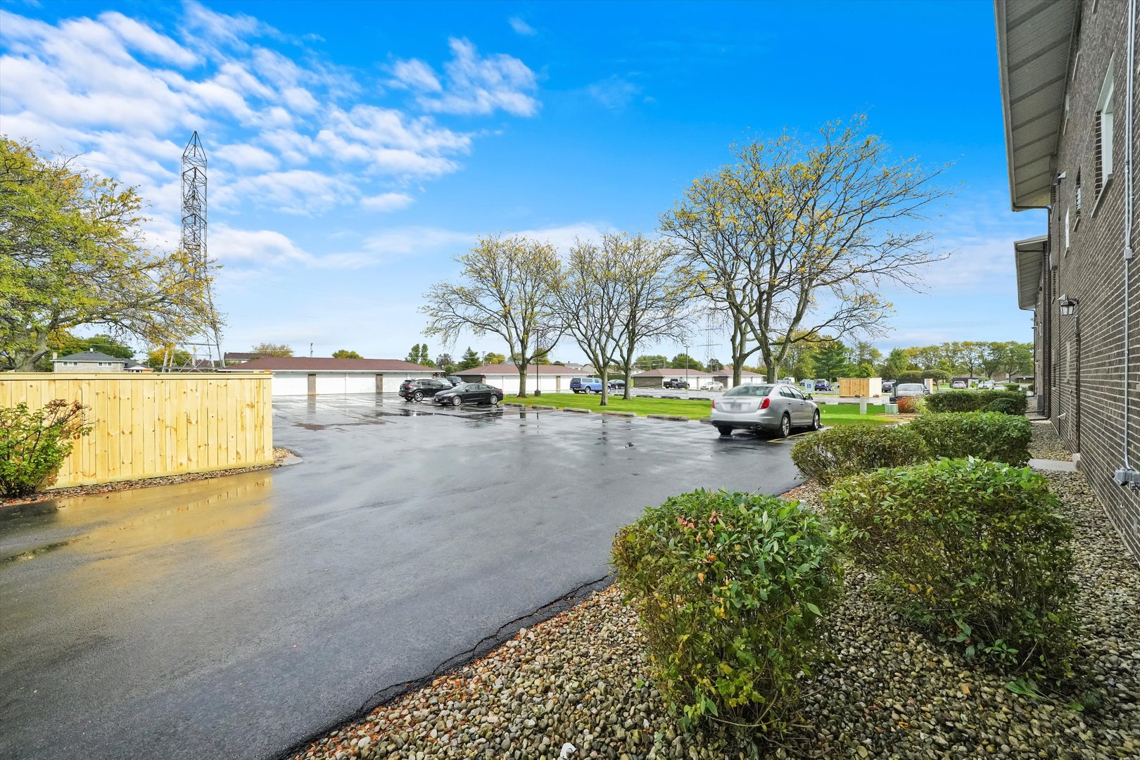 9016 W 140th Street W Unit: 3A