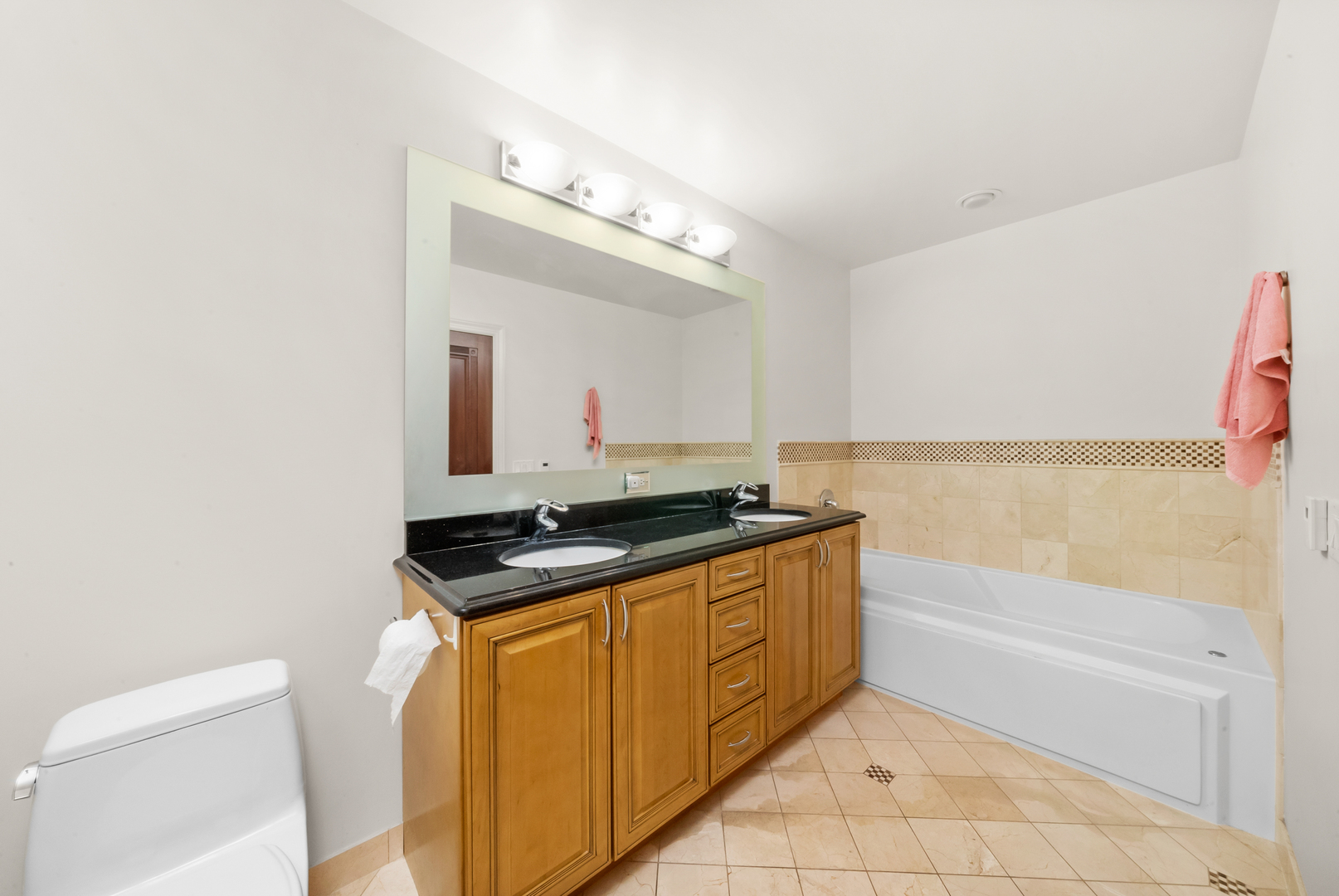 1235 S PRAIRIE Avenue Unit: 2101