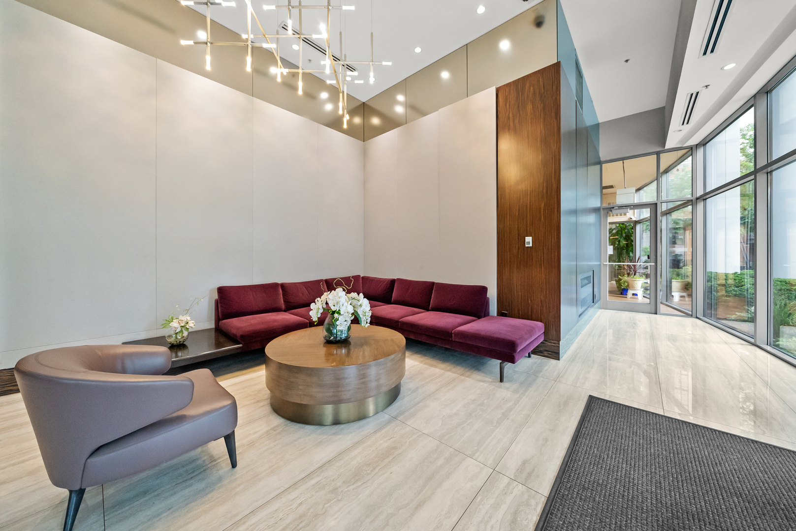 1235 S PRAIRIE Avenue Unit: 2101