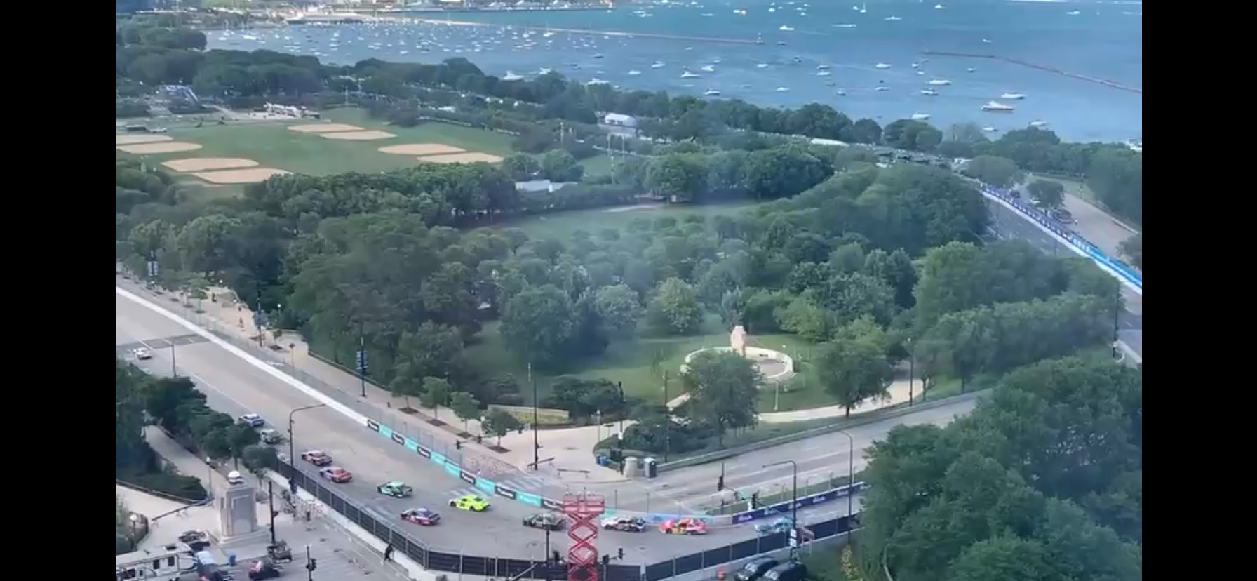 1235 S PRAIRIE Avenue Unit: 2101