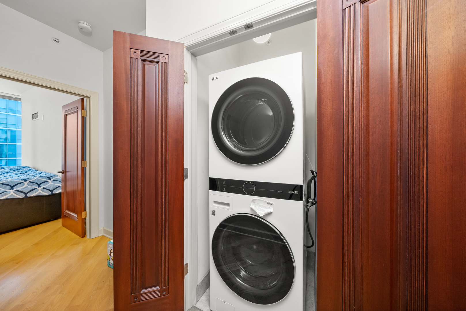 1235 S PRAIRIE Avenue Unit: 2101
