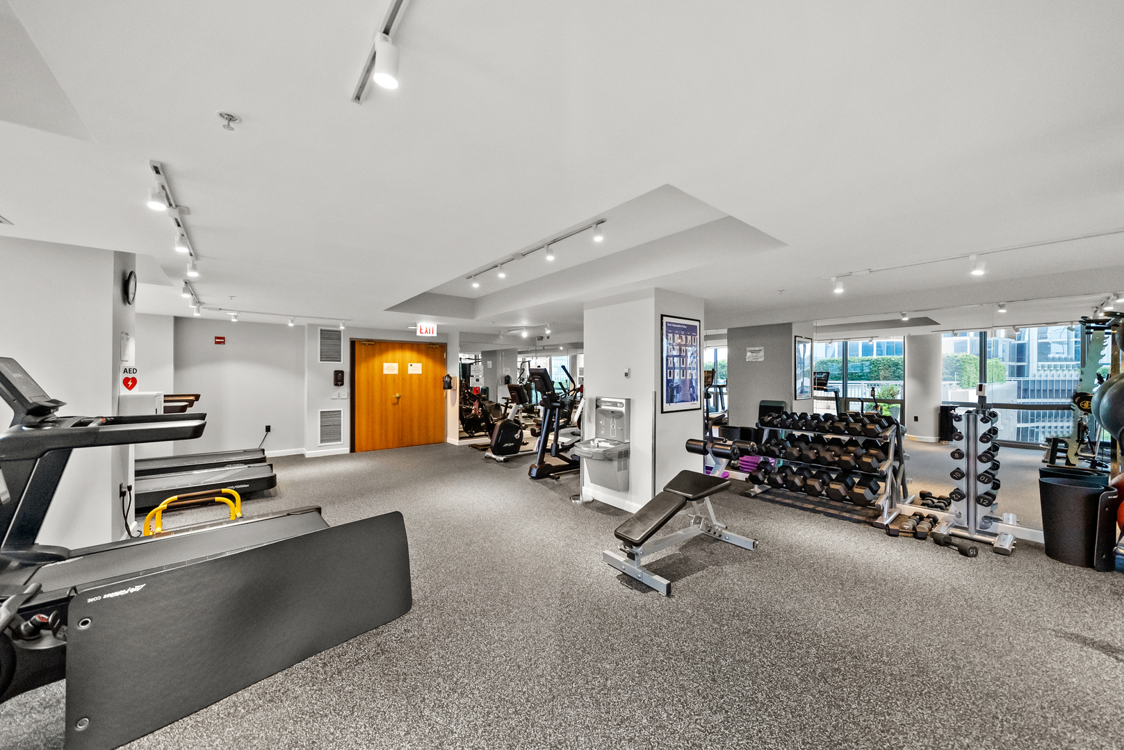 1235 S PRAIRIE Avenue Unit: 2101