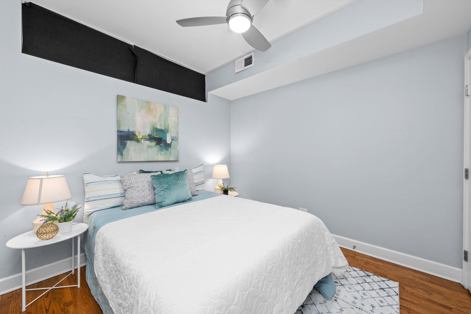 437 W North Avenue Unit: 203